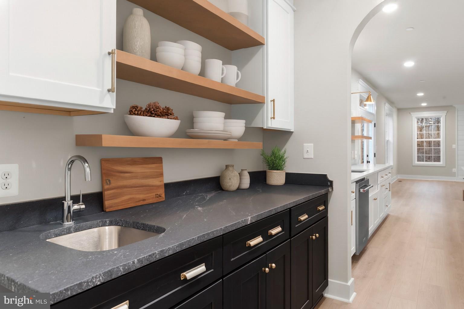 ANNESLEY BY THE BAY - Residential