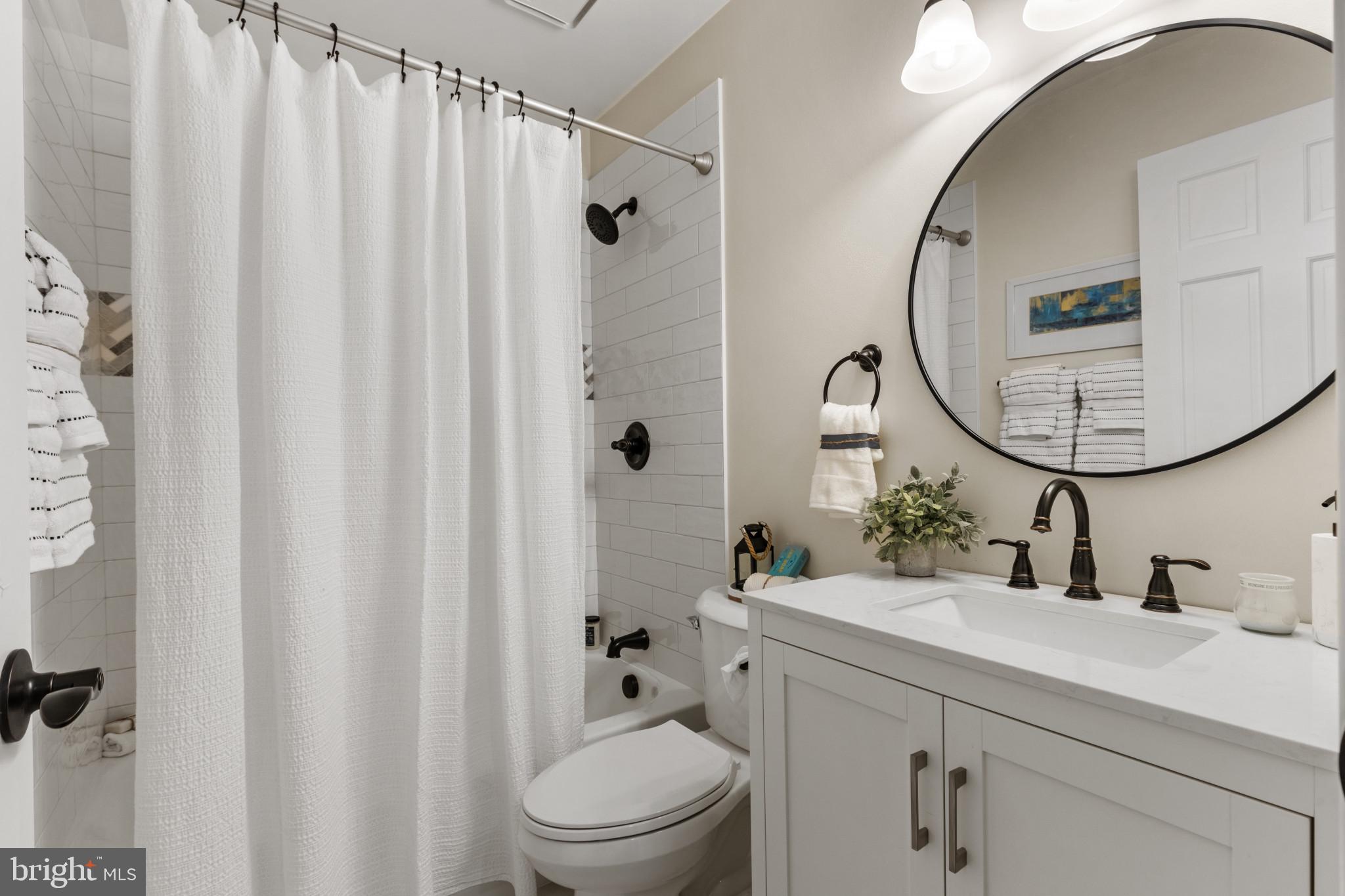 EASTPORT - Residential