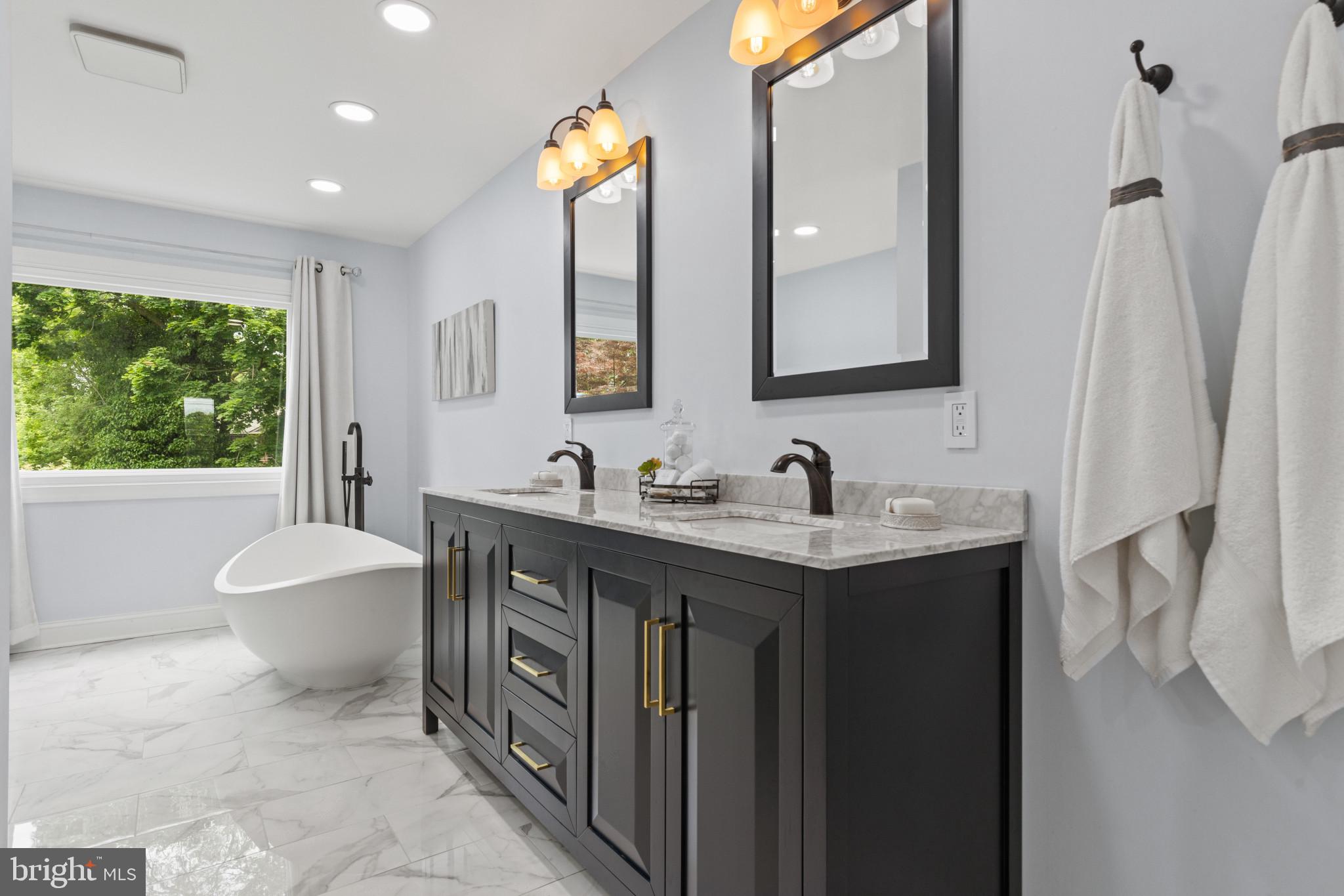 EASTPORT - Residential