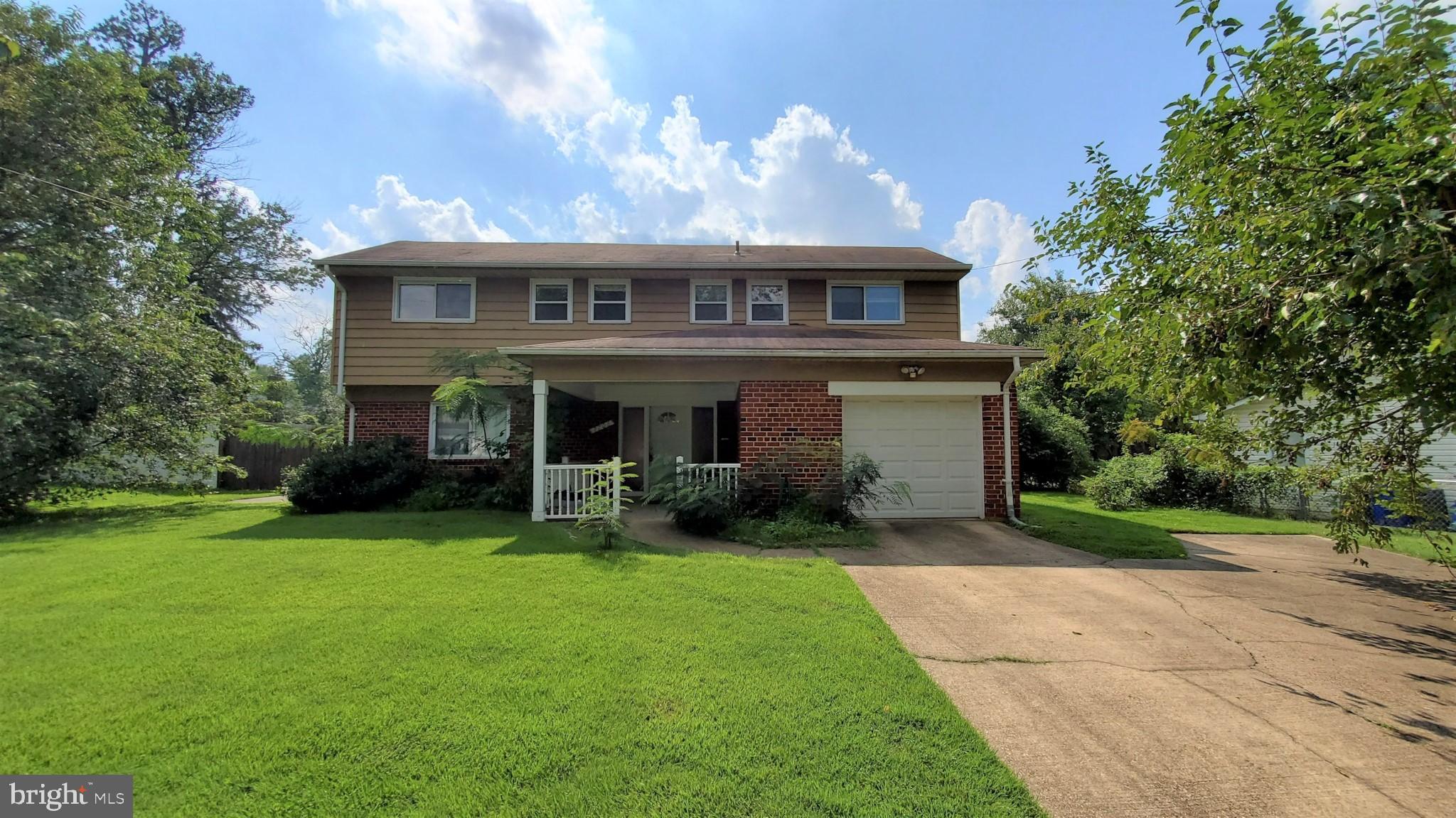 OAKWOOD KNOLLS - Residential Lease