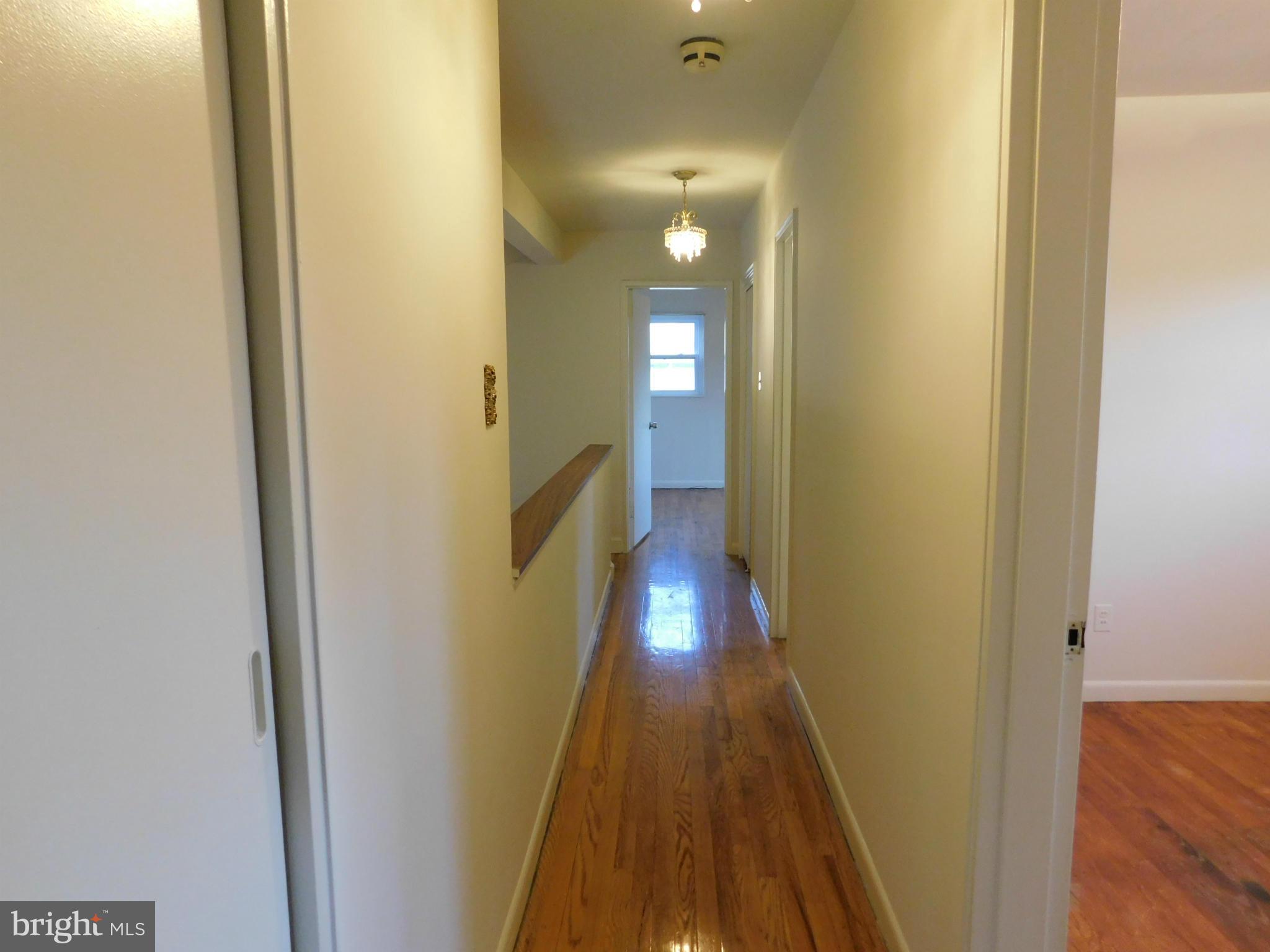 OAKWOOD KNOLLS - Residential Lease