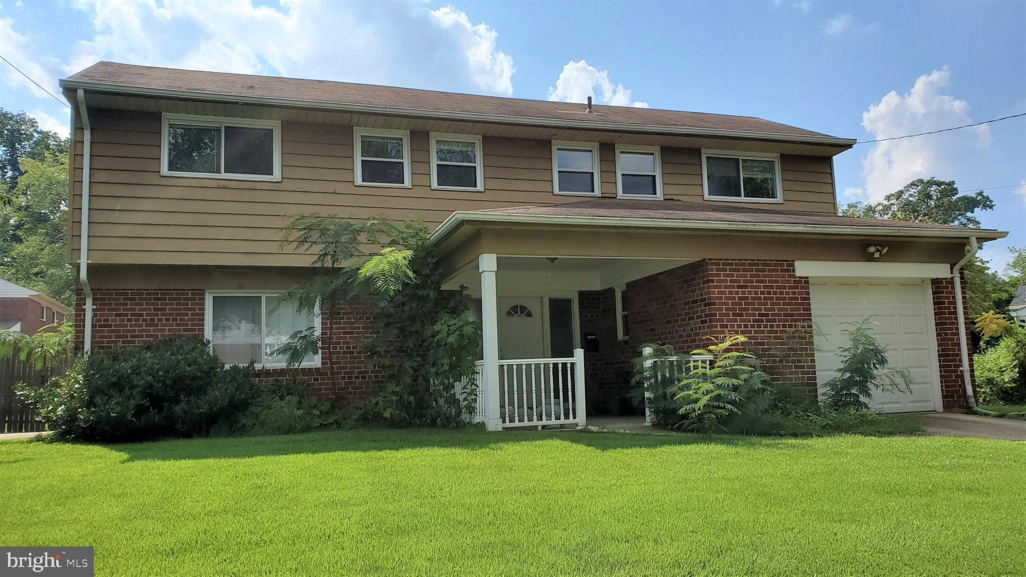 OAKWOOD KNOLLS - Residential Lease