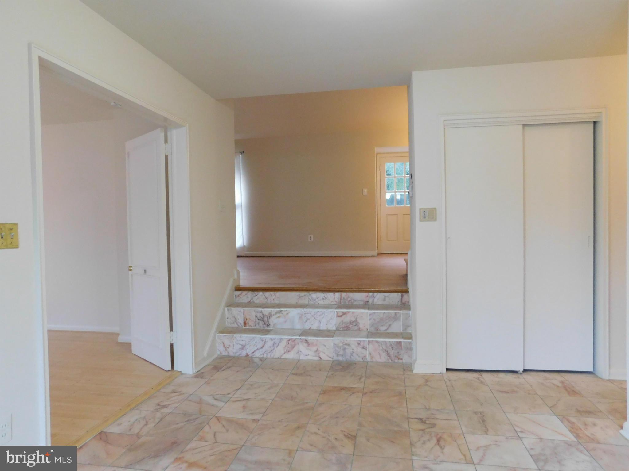 OAKWOOD KNOLLS - Residential Lease