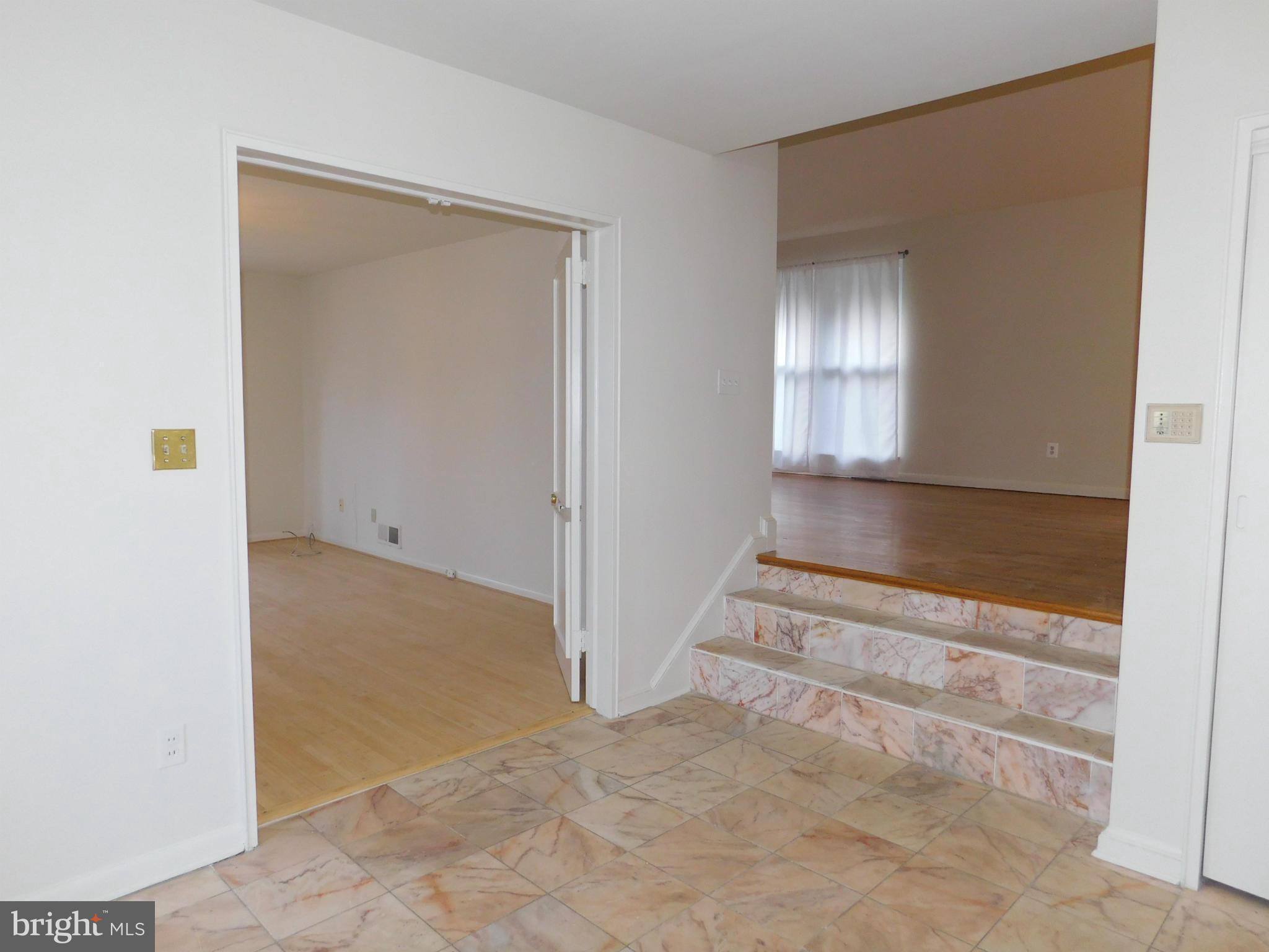 OAKWOOD KNOLLS - Residential Lease