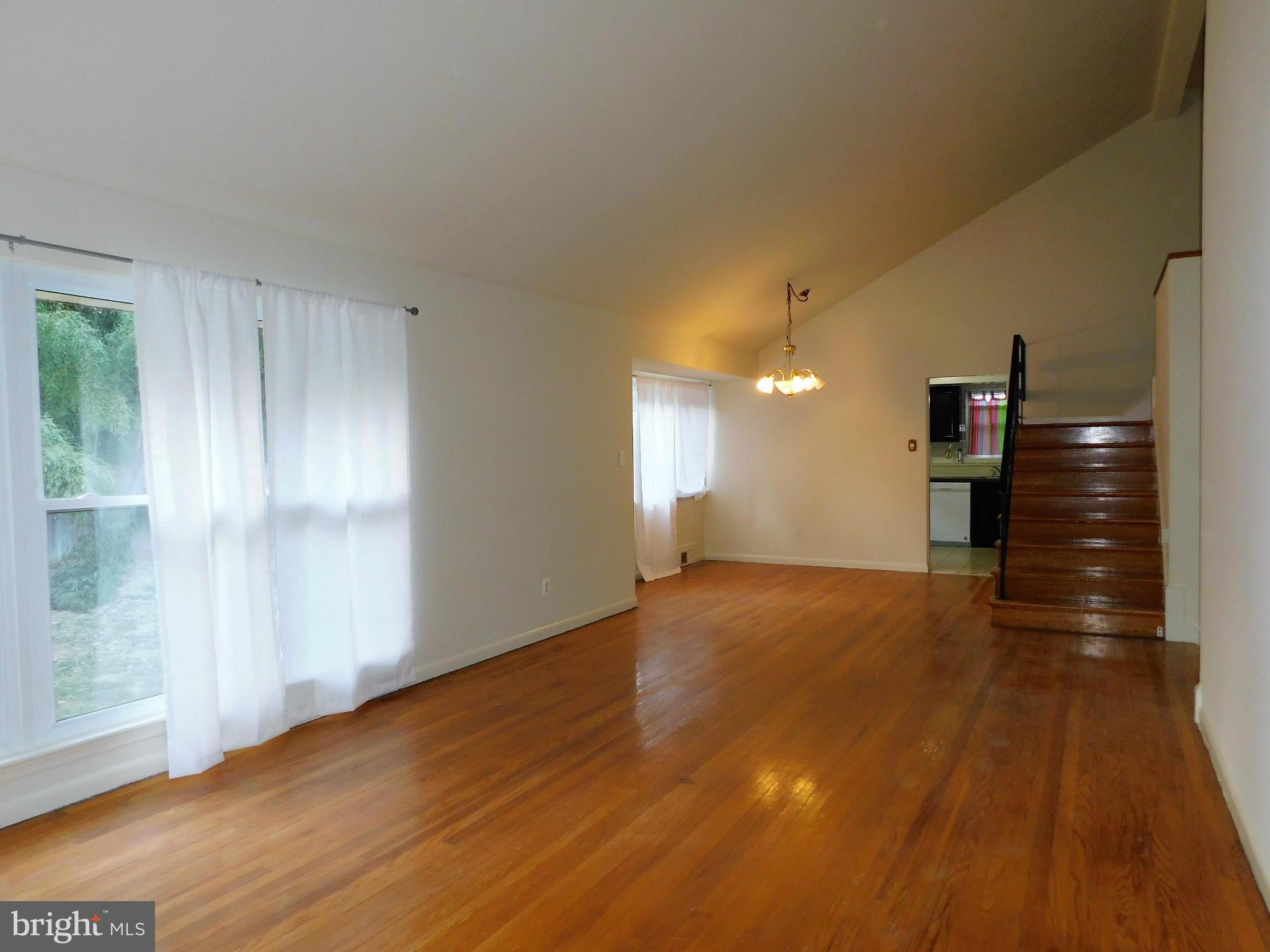 OAKWOOD KNOLLS - Residential Lease