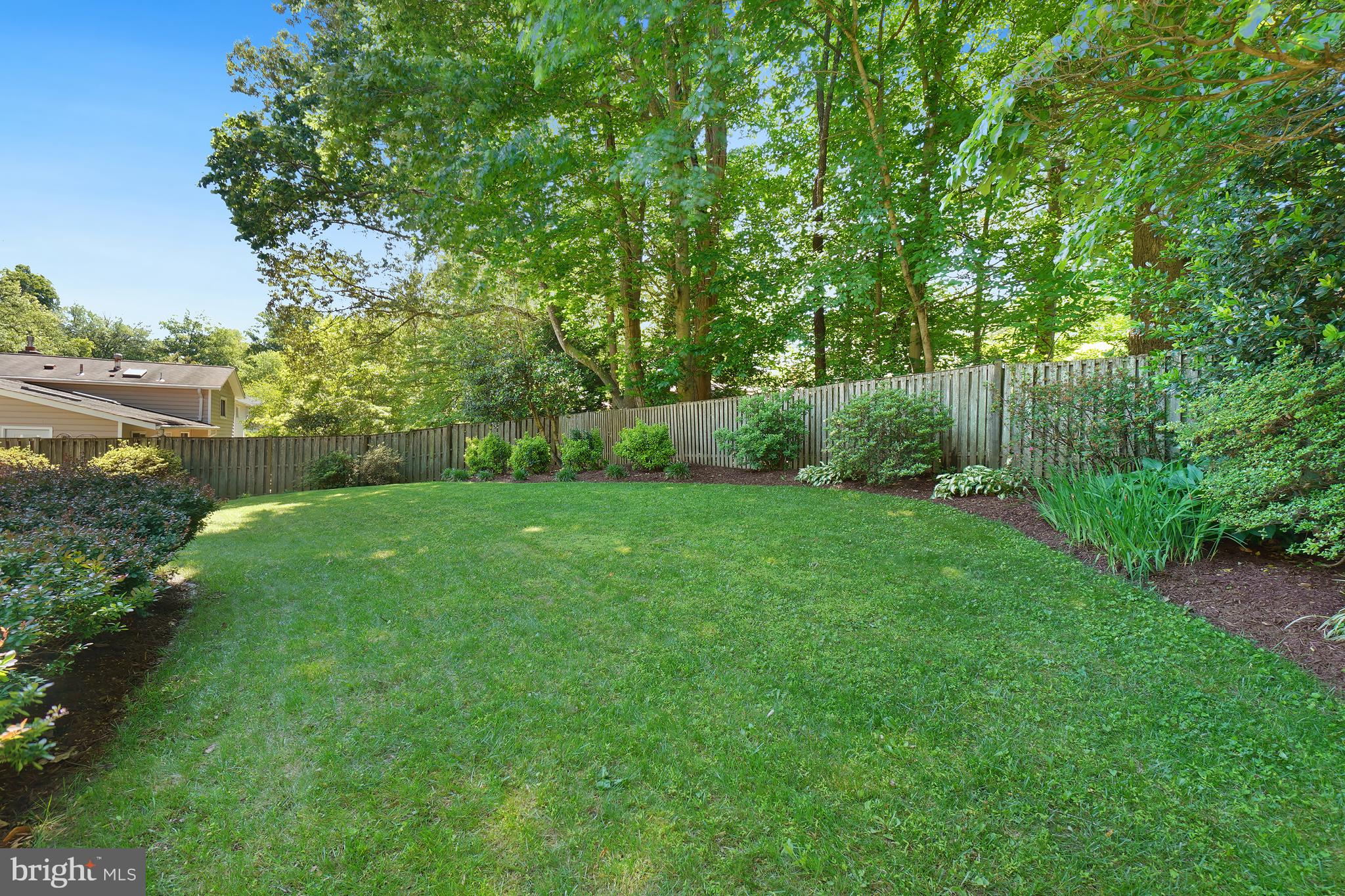 MANOR WOODS - Residential