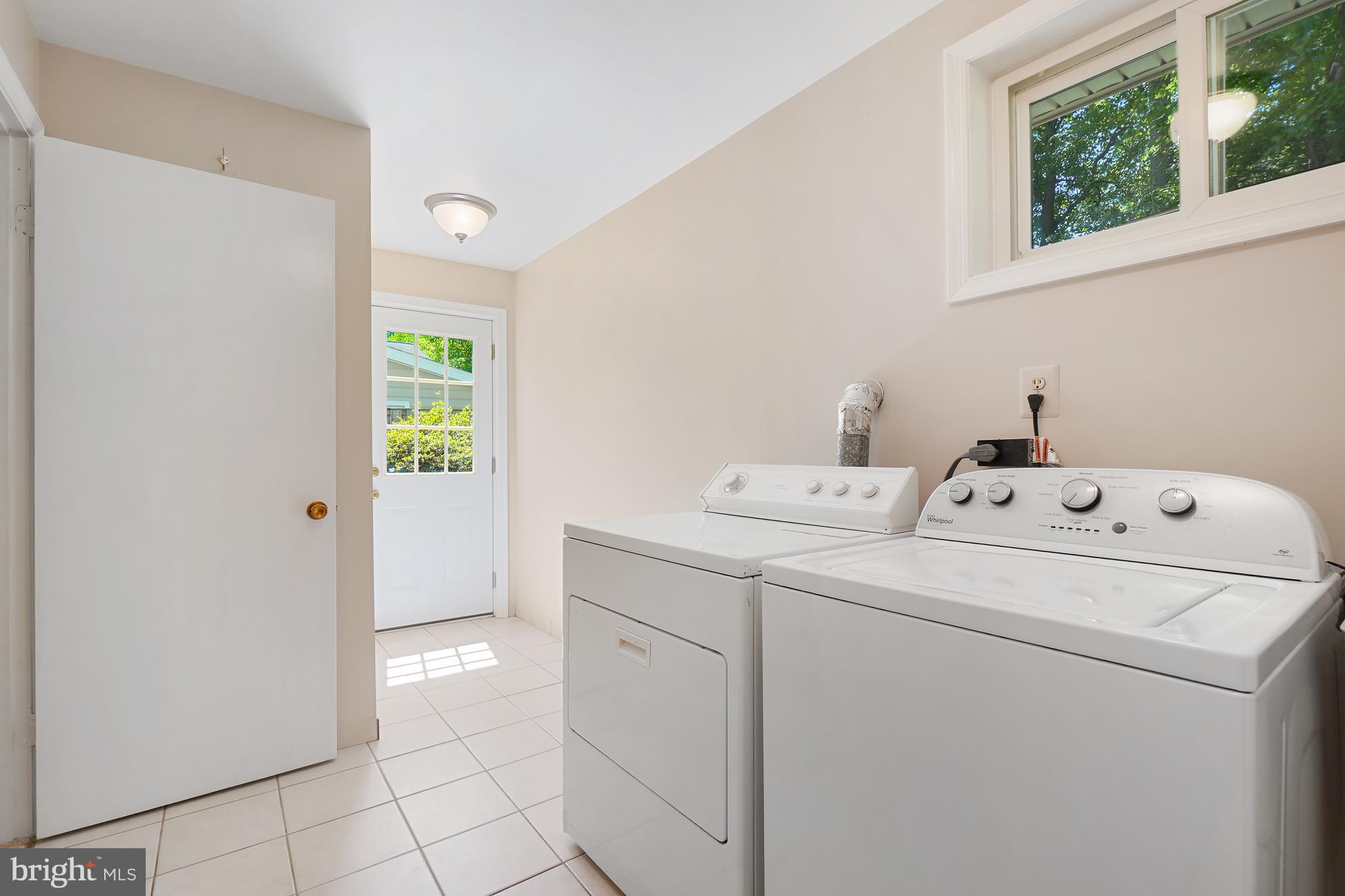 MANOR WOODS - Residential