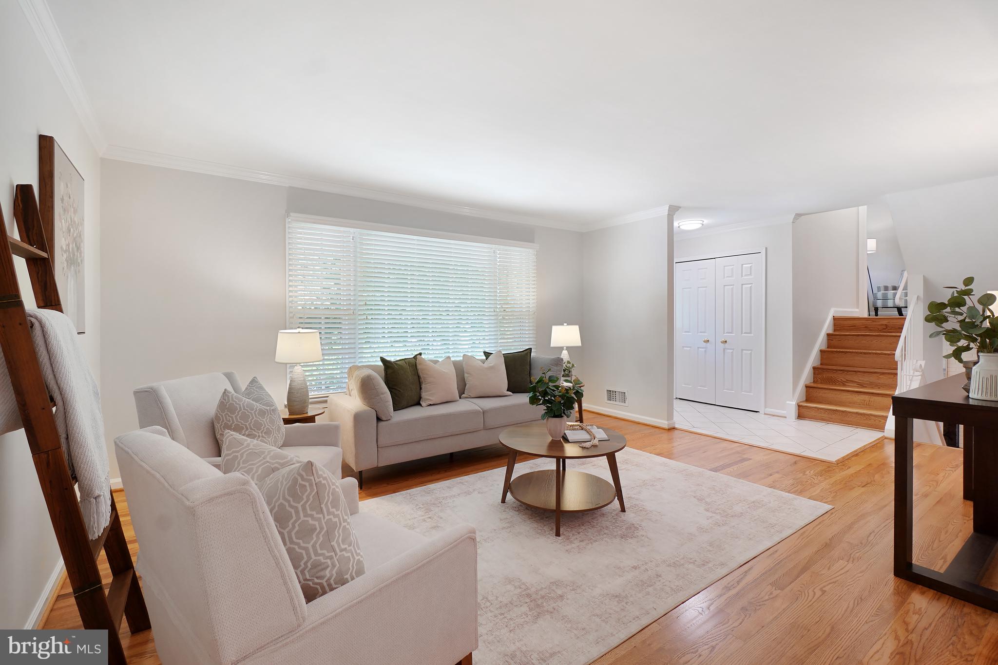 MANOR WOODS - Residential