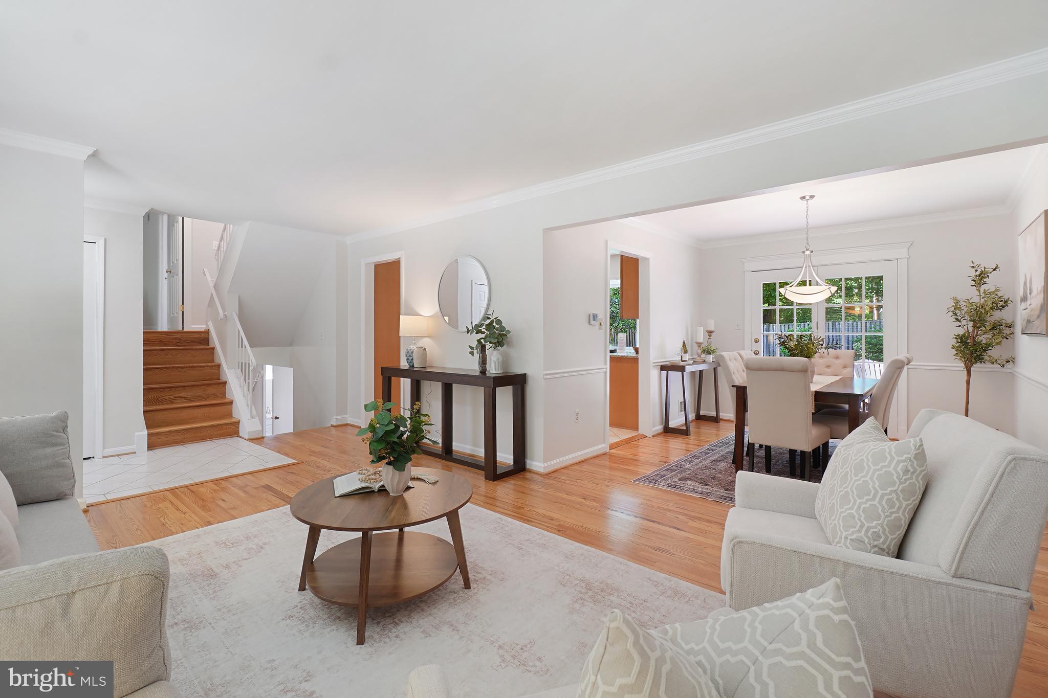 MANOR WOODS - Residential
