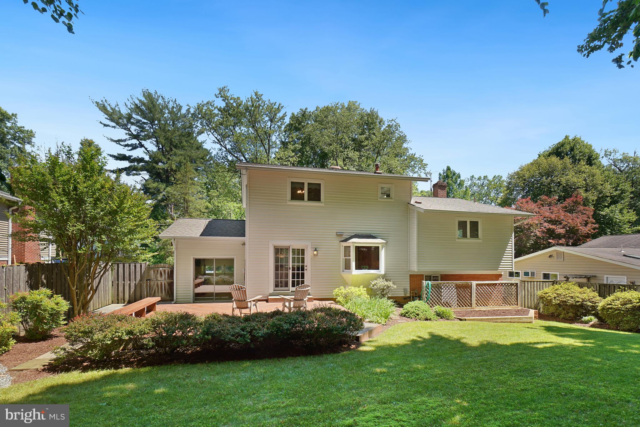 MANOR WOODS - Residential