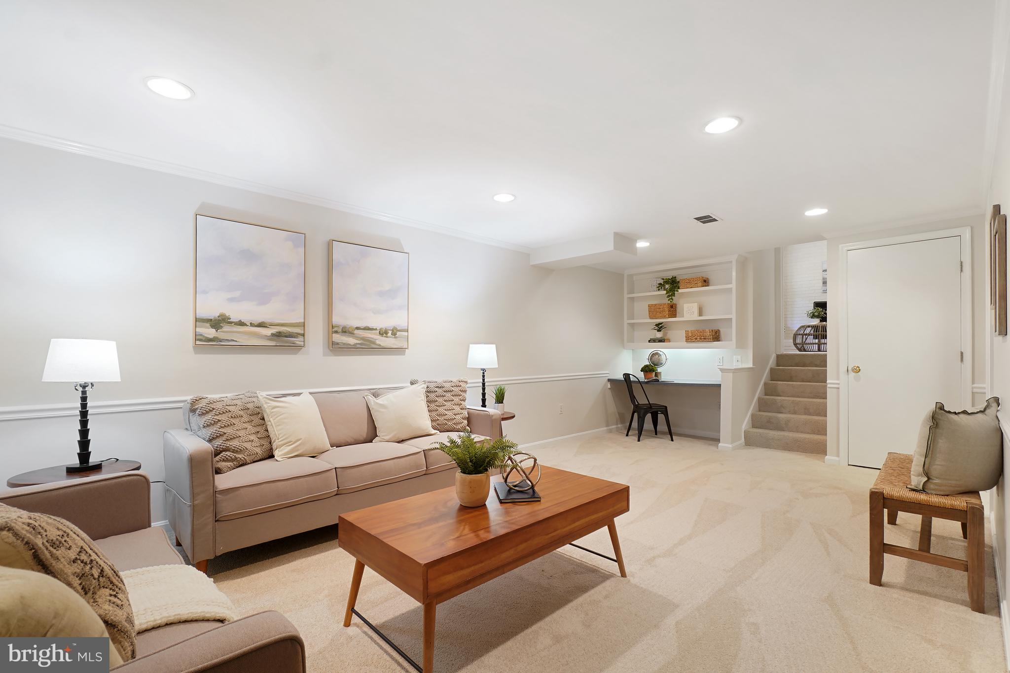 MANOR WOODS - Residential