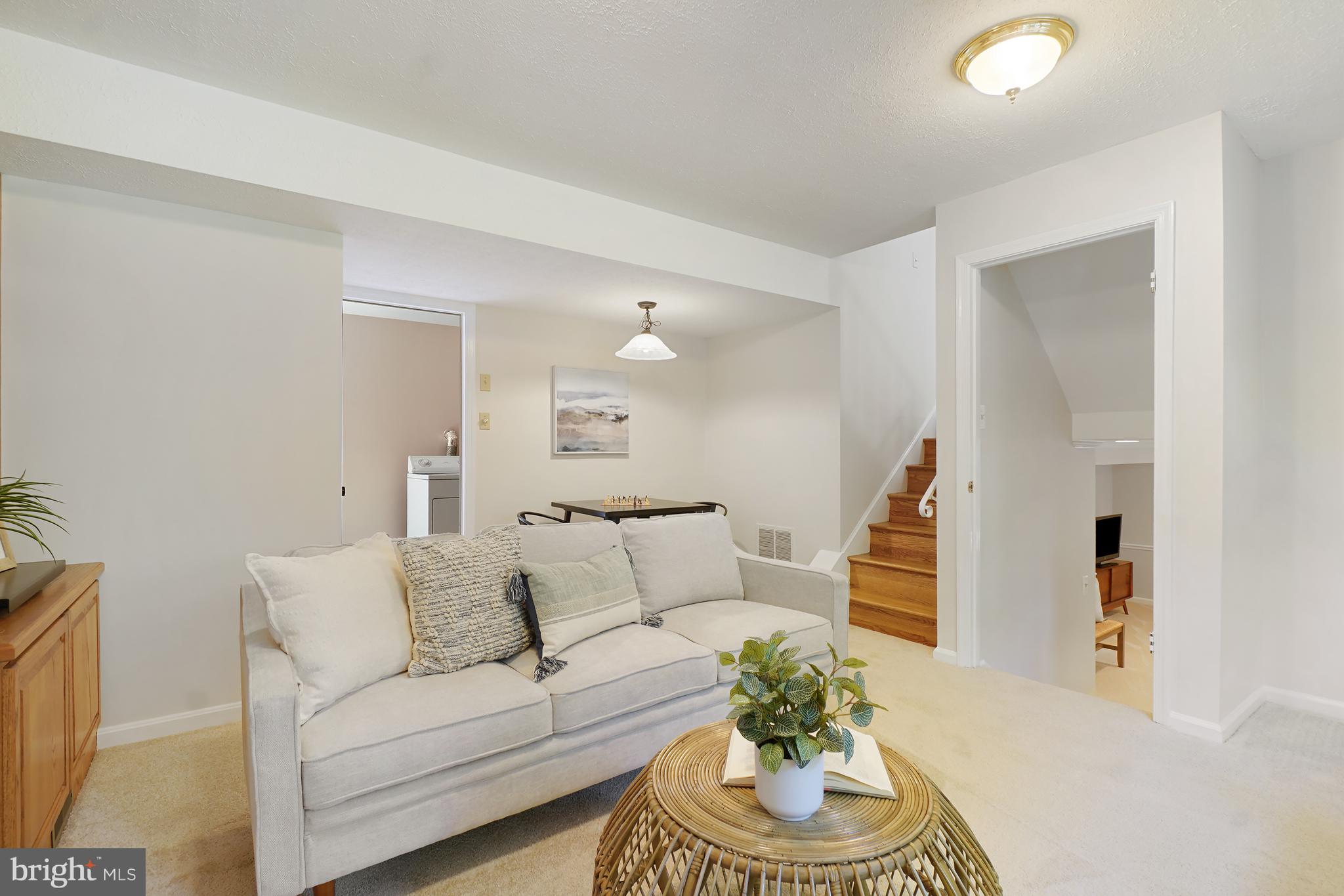 MANOR WOODS - Residential
