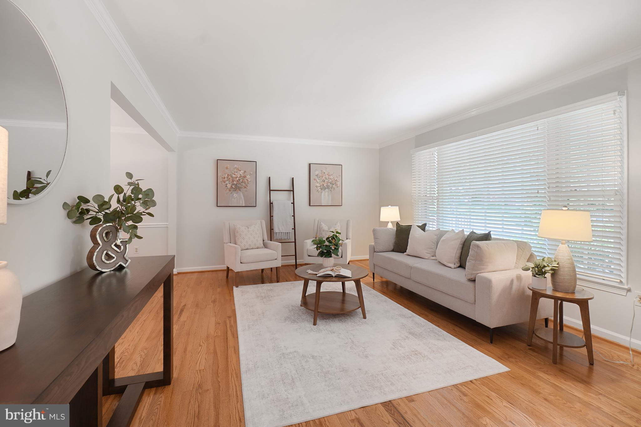 MANOR WOODS - Residential