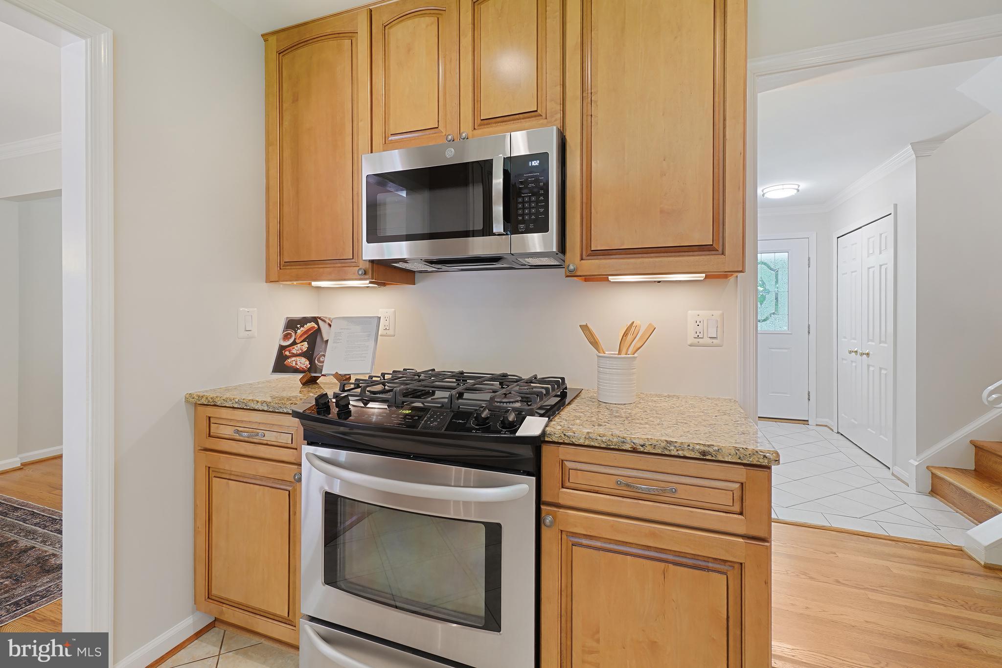MANOR WOODS - Residential