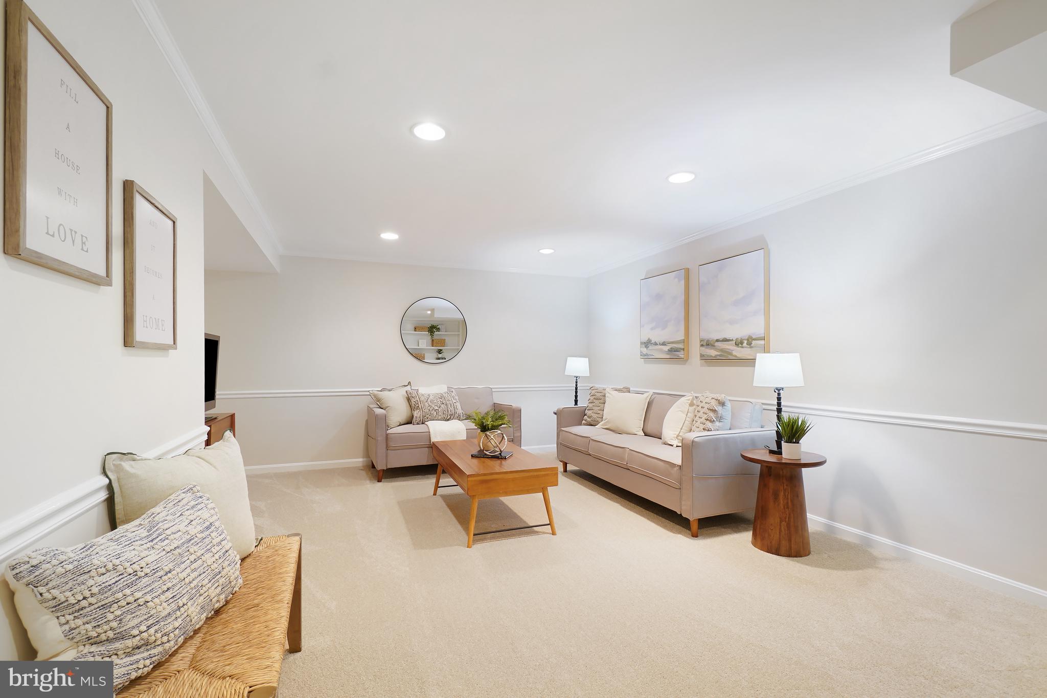 MANOR WOODS - Residential