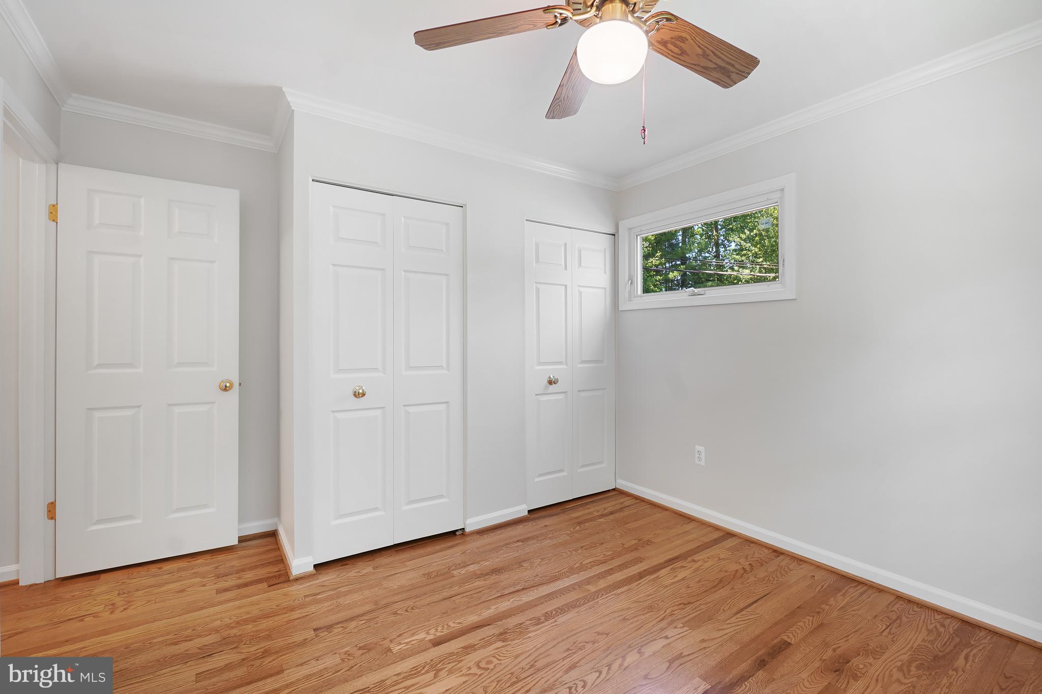 MANOR WOODS - Residential