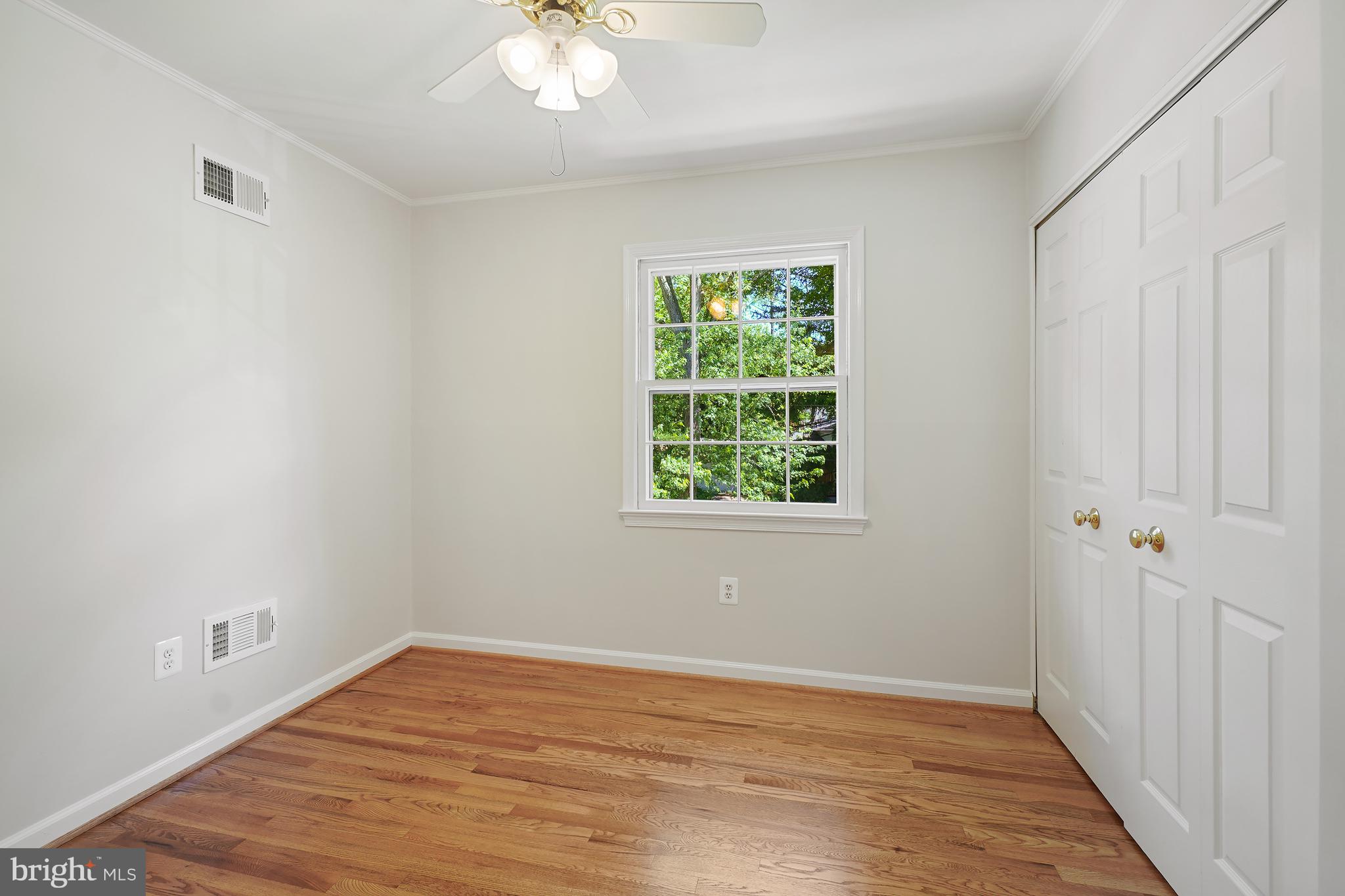 MANOR WOODS - Residential