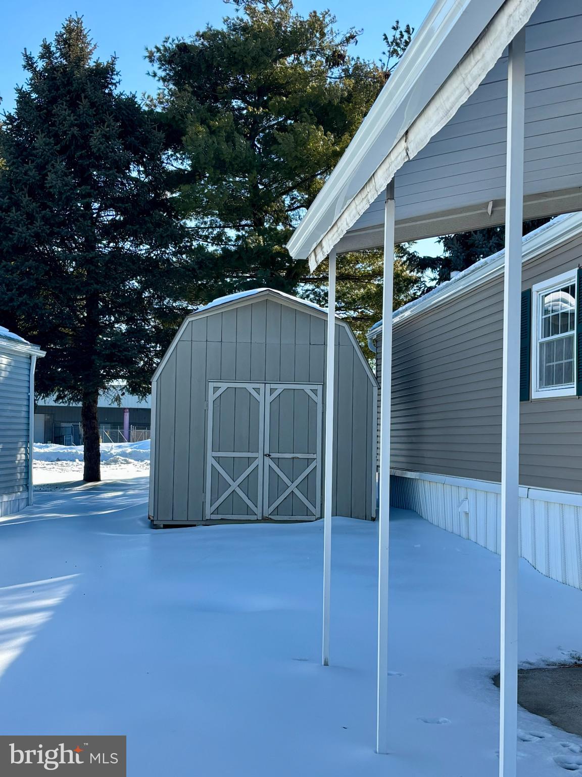 LAUREL COMMONS - Residential