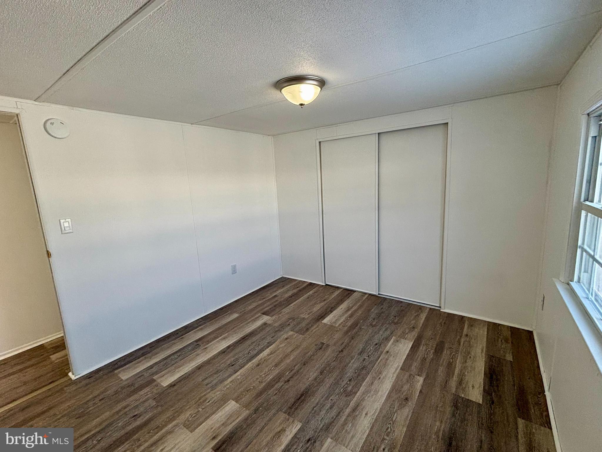 LAUREL COMMONS - Residential