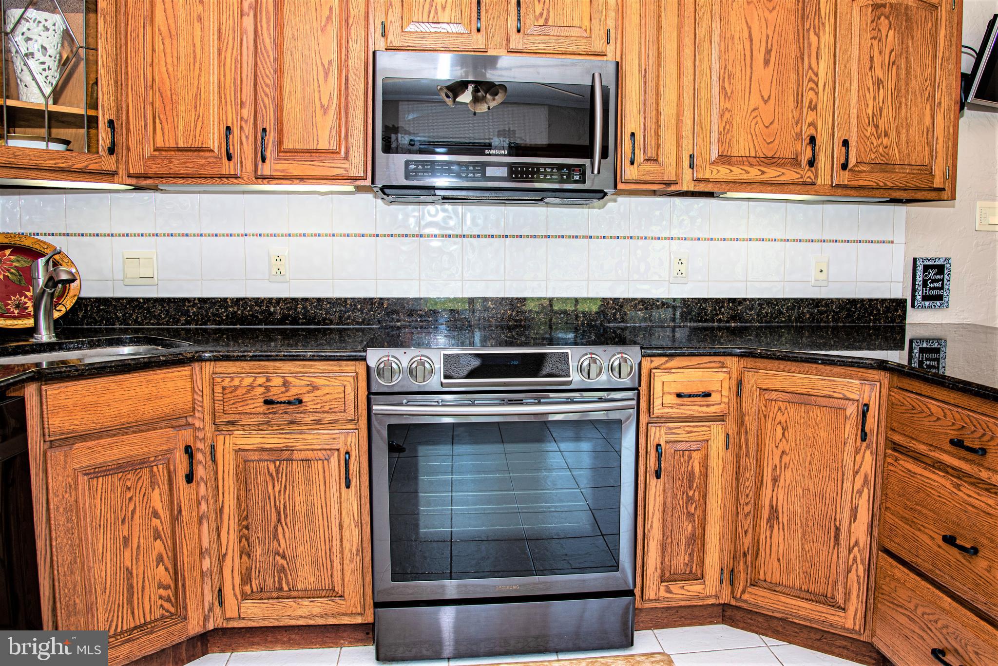 NORTHAMPTON HILLS - Residential