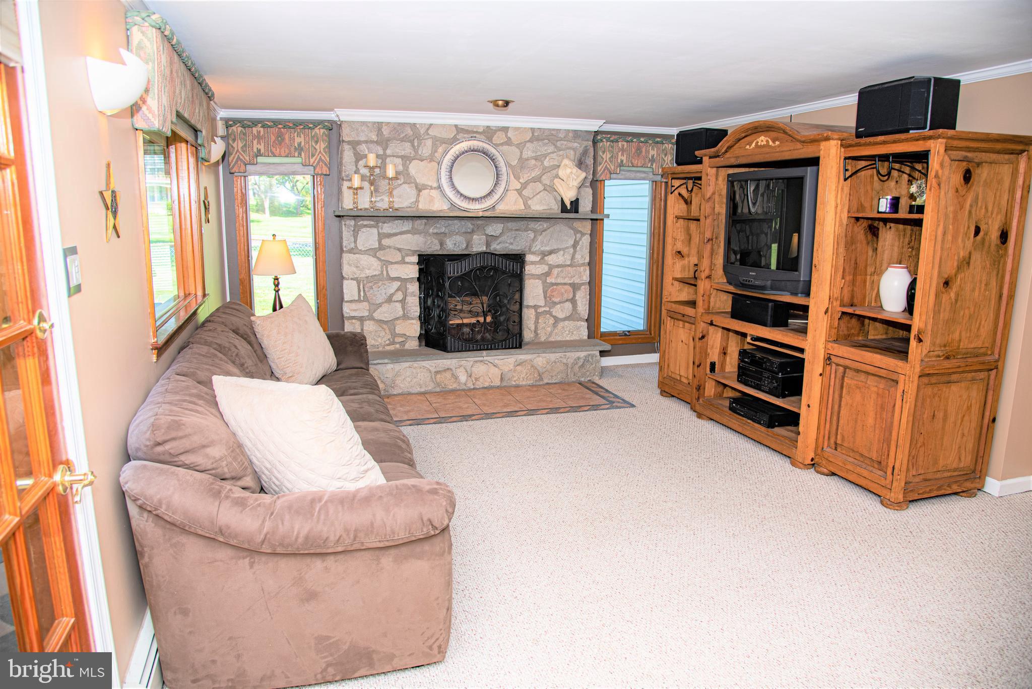 NORTHAMPTON HILLS - Residential