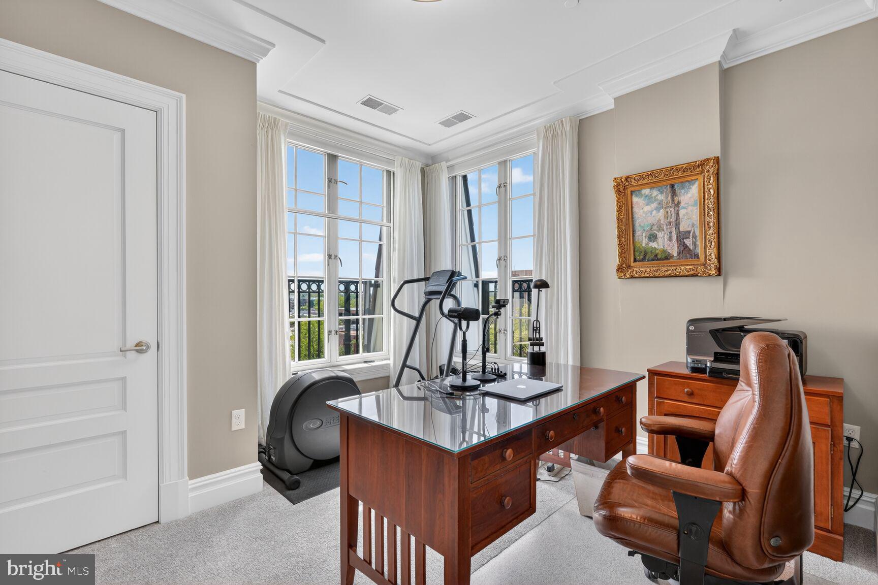 THE SIGNET - Residential