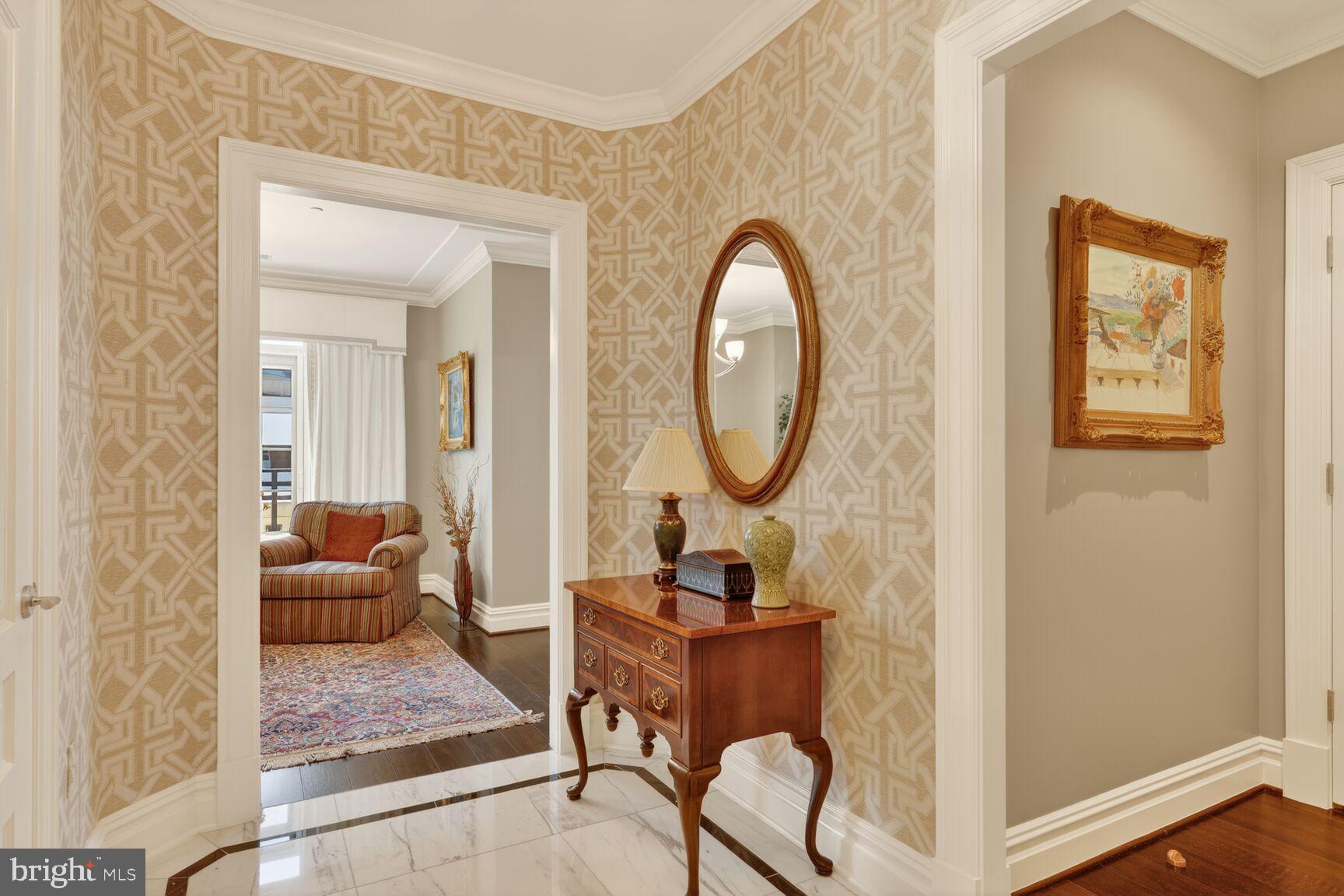 THE SIGNET - Residential