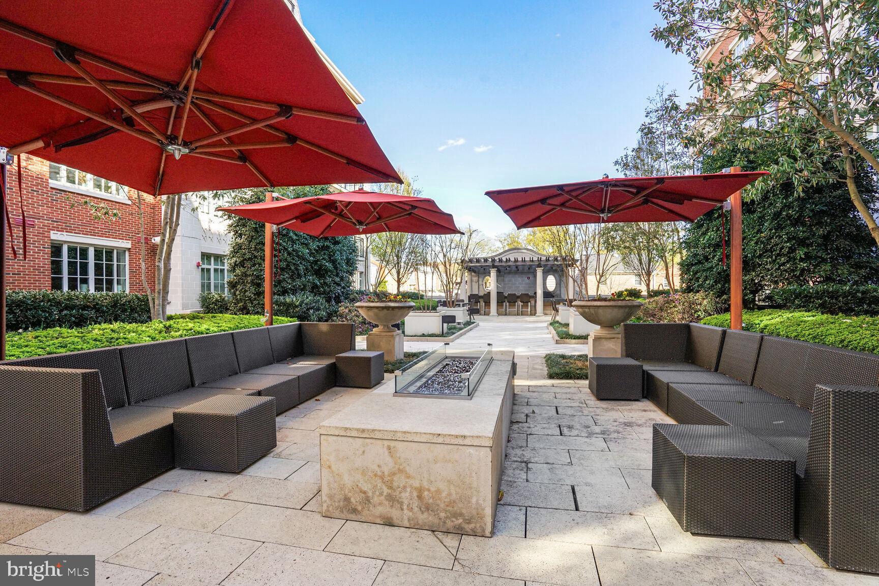 THE SIGNET - Residential