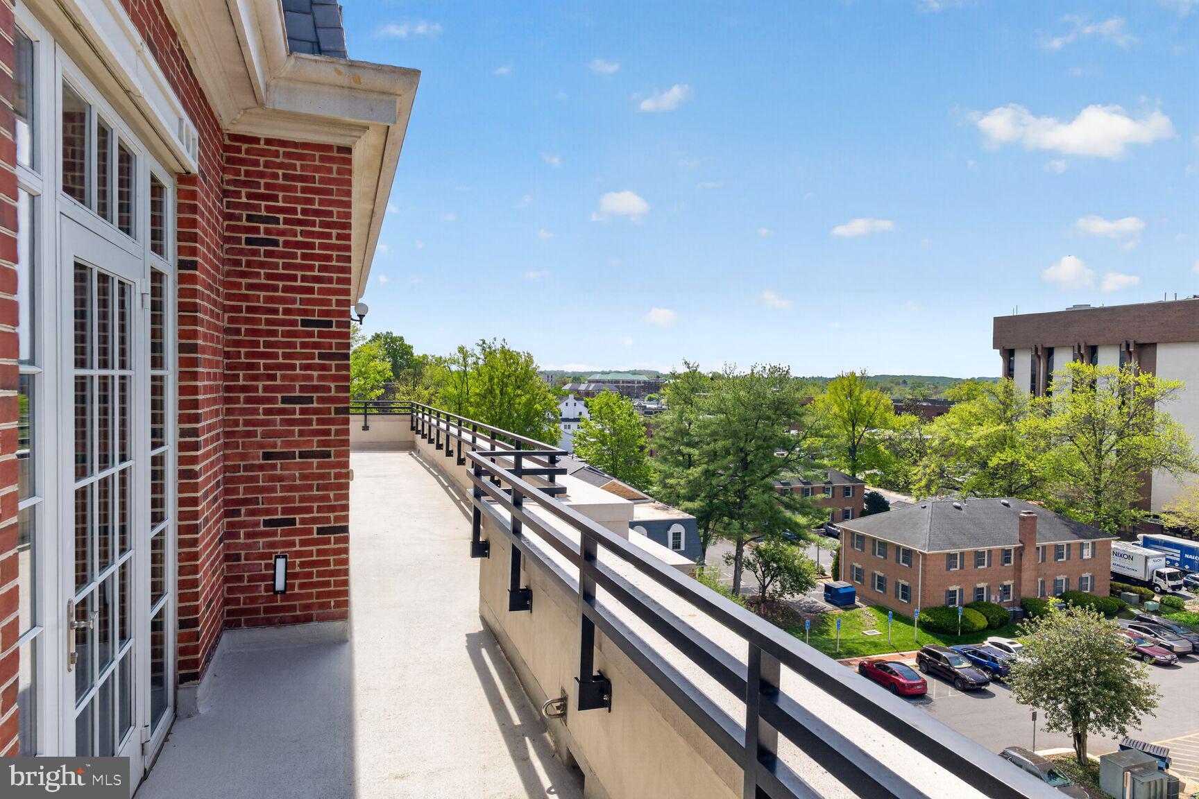 THE SIGNET - Residential