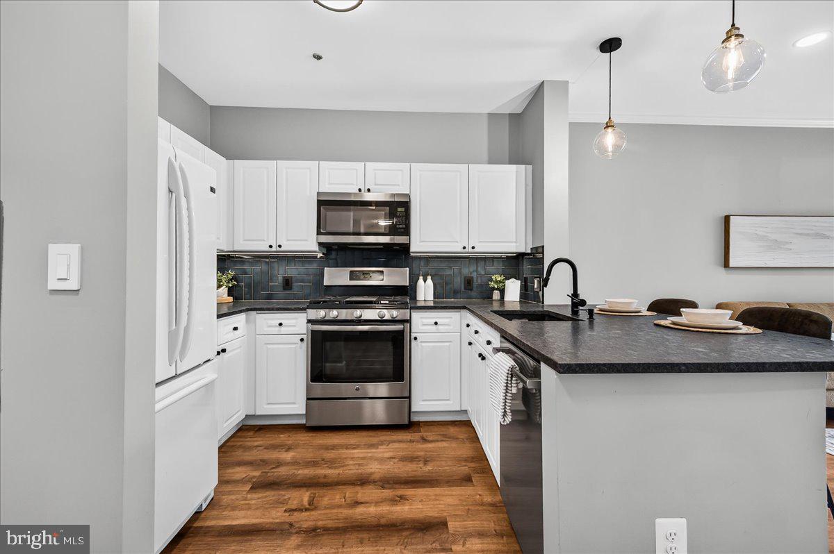 1625 INTERNATIONAL DRIVE 218