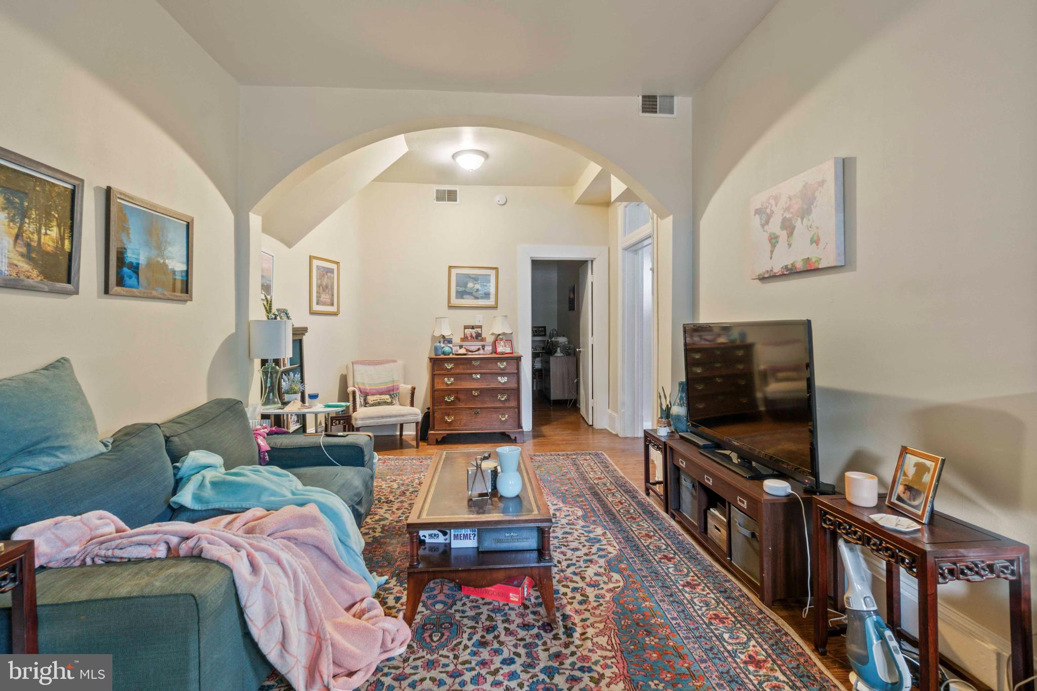 ROLAND PARK - Commercial Sale