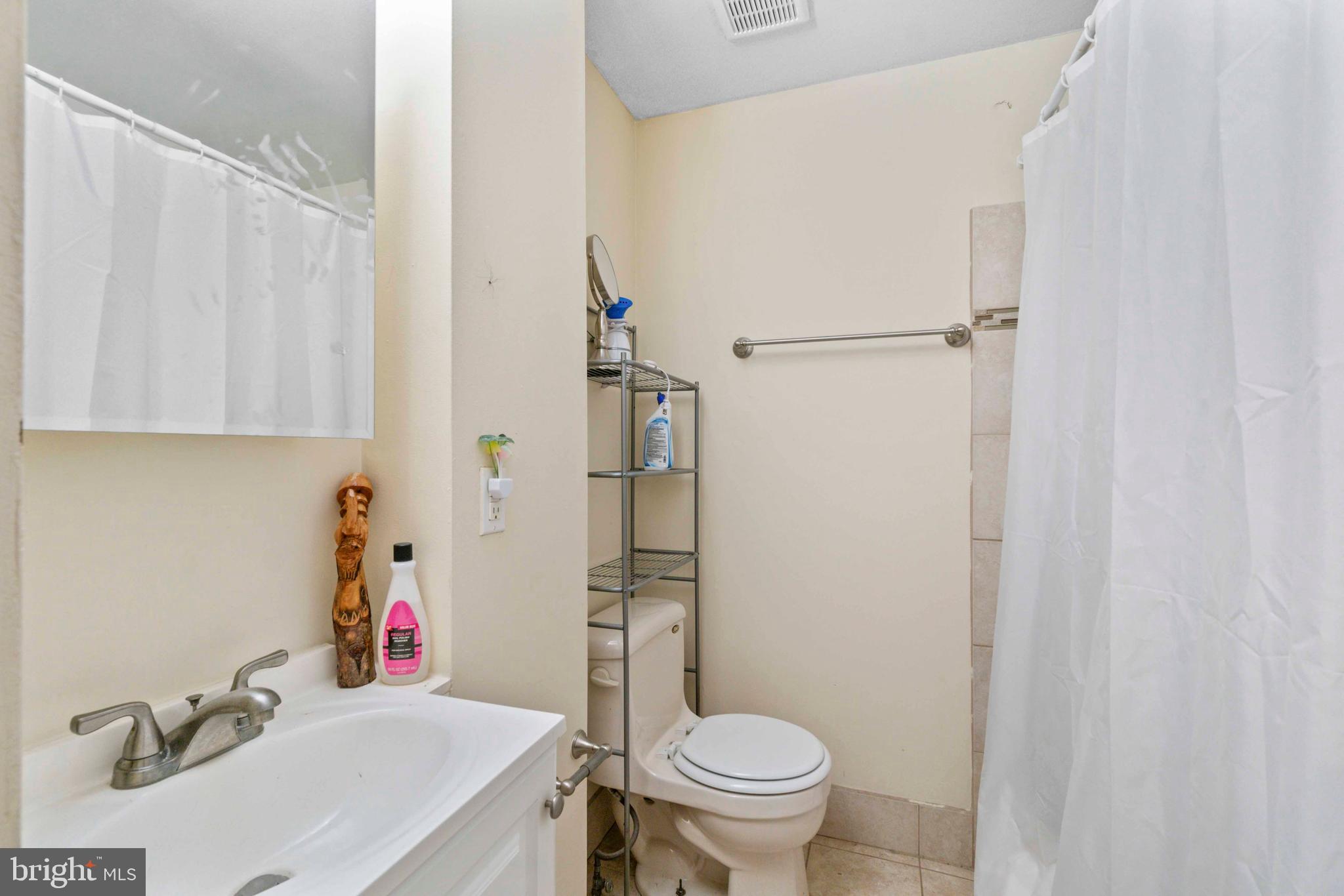 ROLAND PARK - Commercial Sale