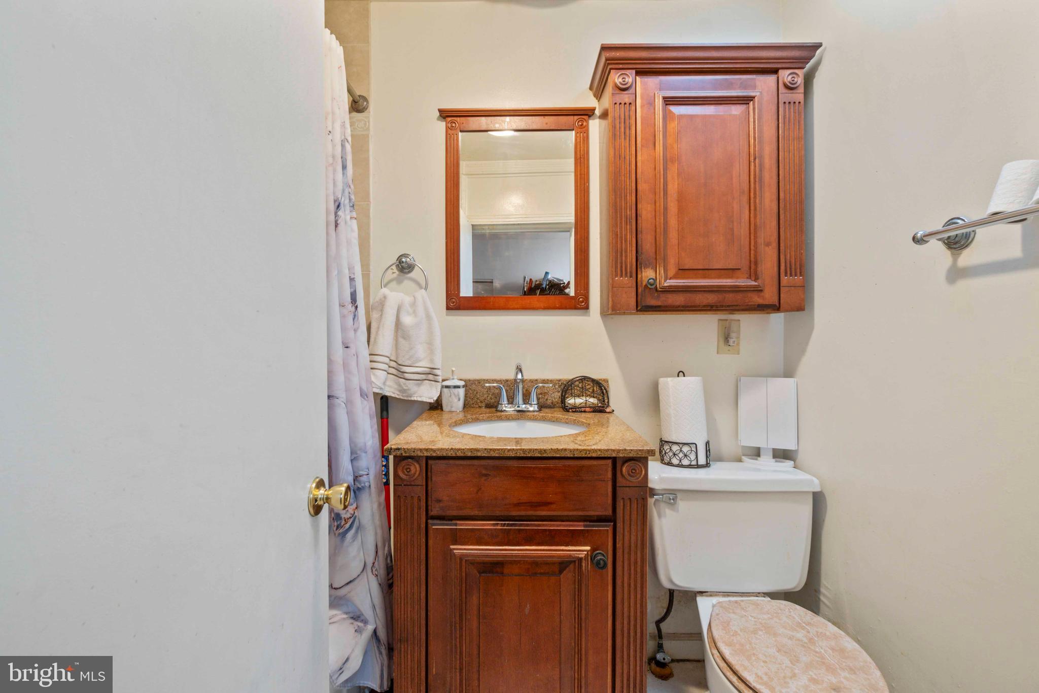 ROLAND PARK - Commercial Sale