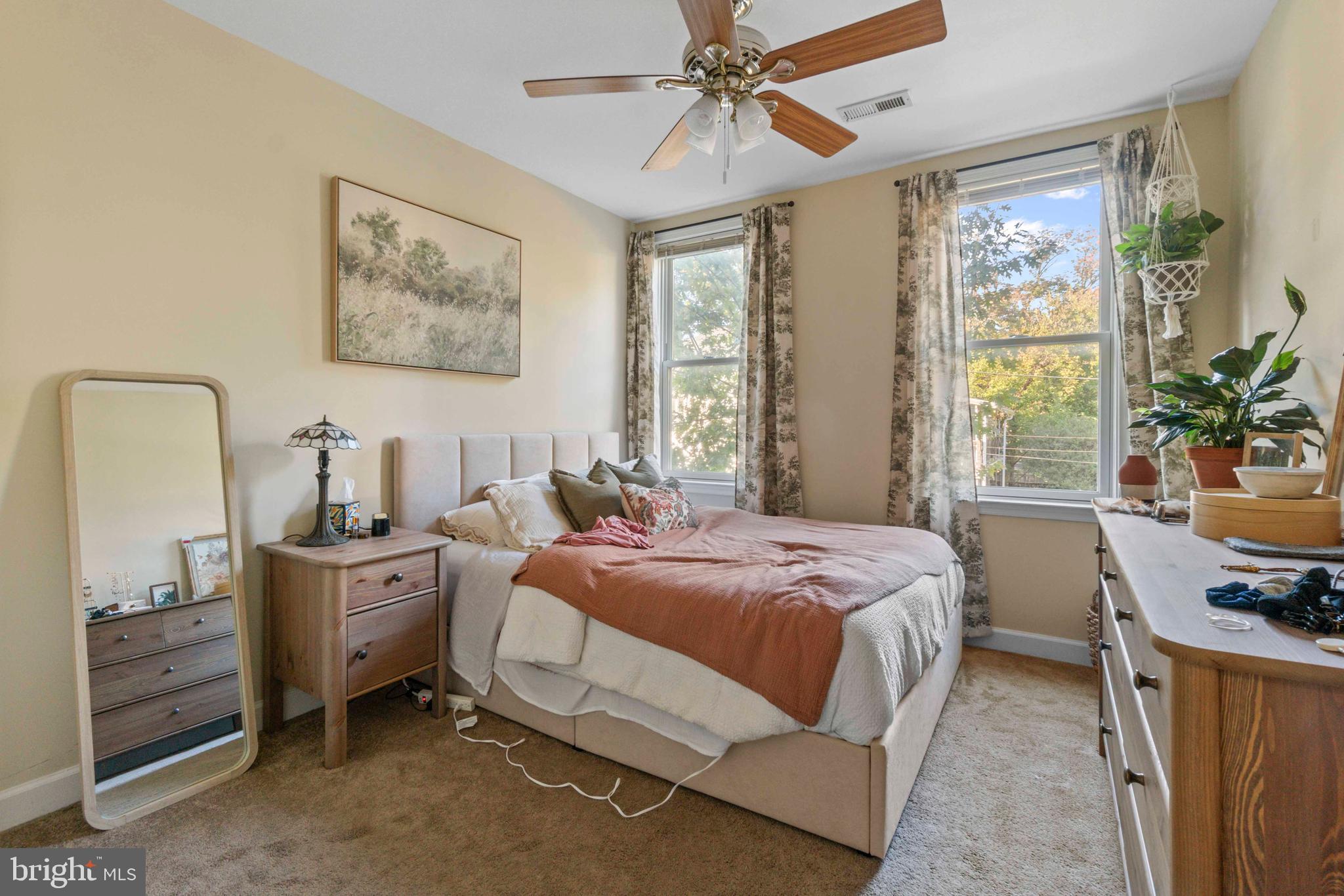 ROLAND PARK - Commercial Sale