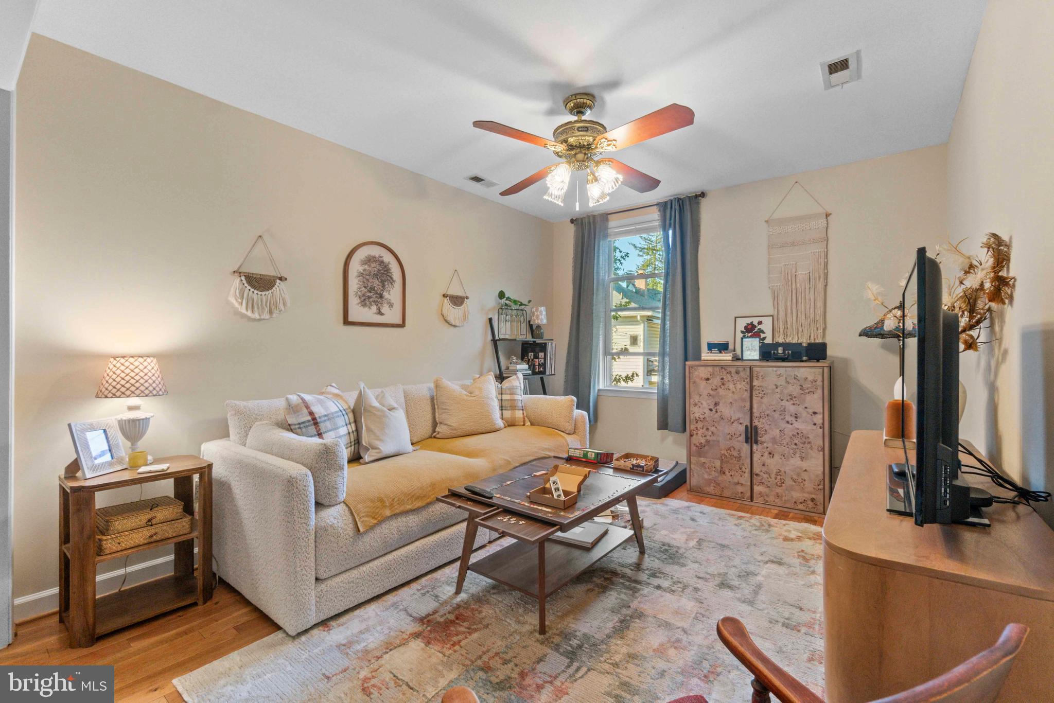 ROLAND PARK - Commercial Sale