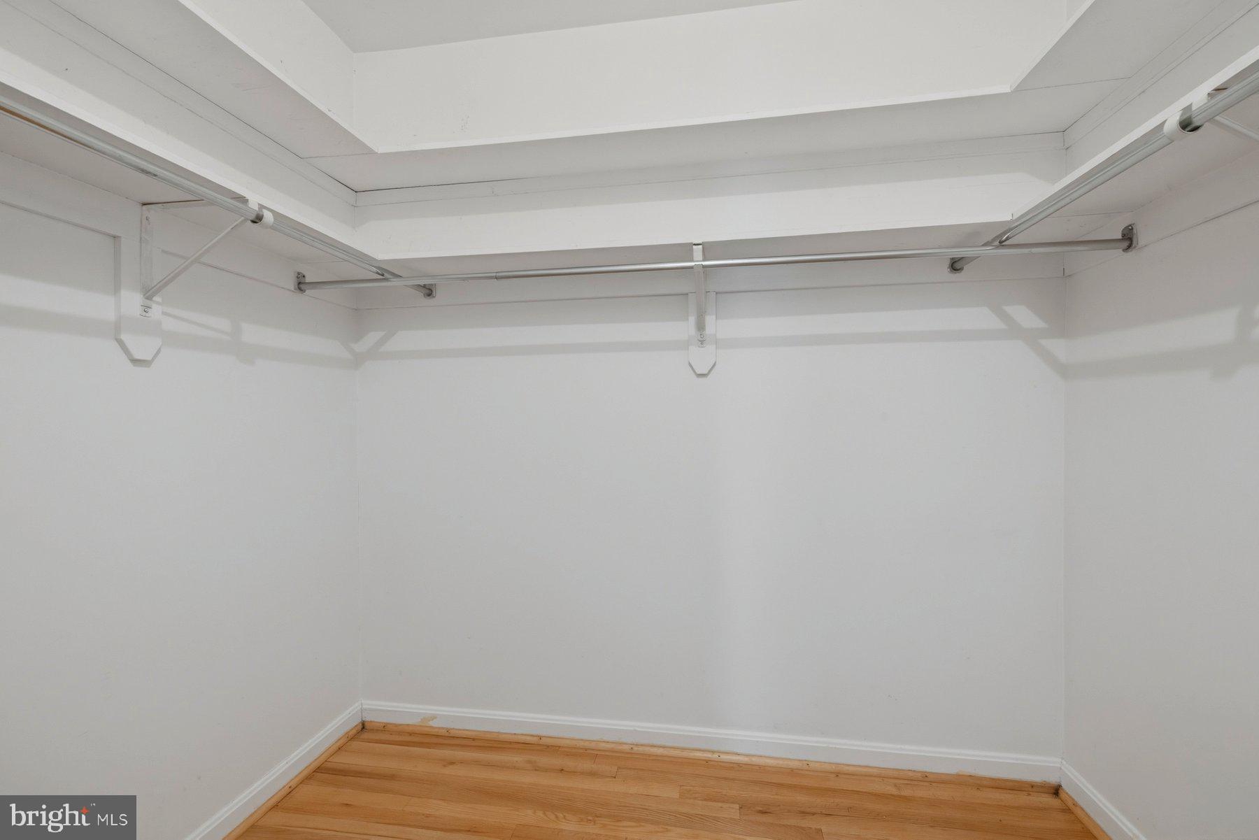 POTOMAC VILLAGE - Residential