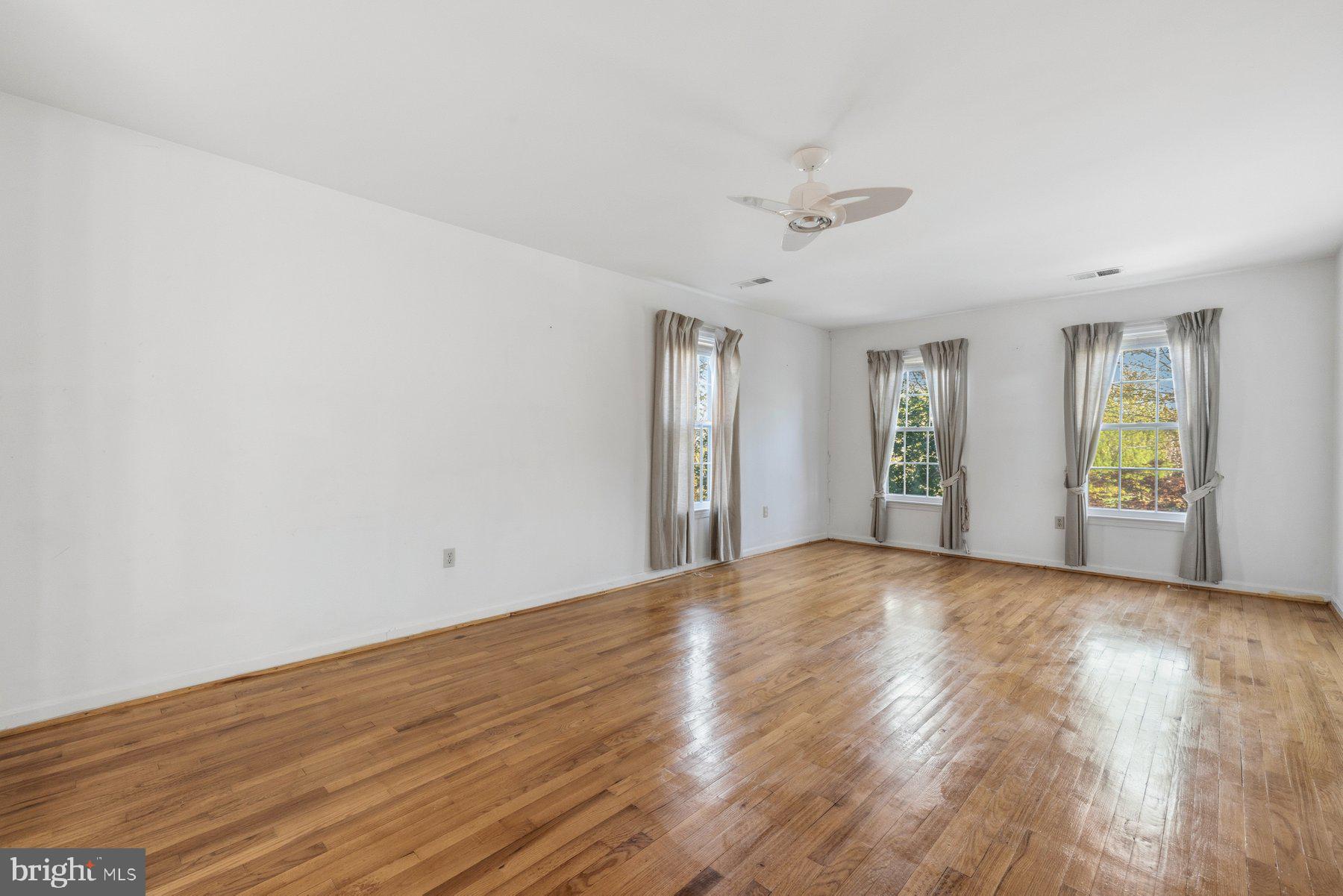 POTOMAC VILLAGE - Residential