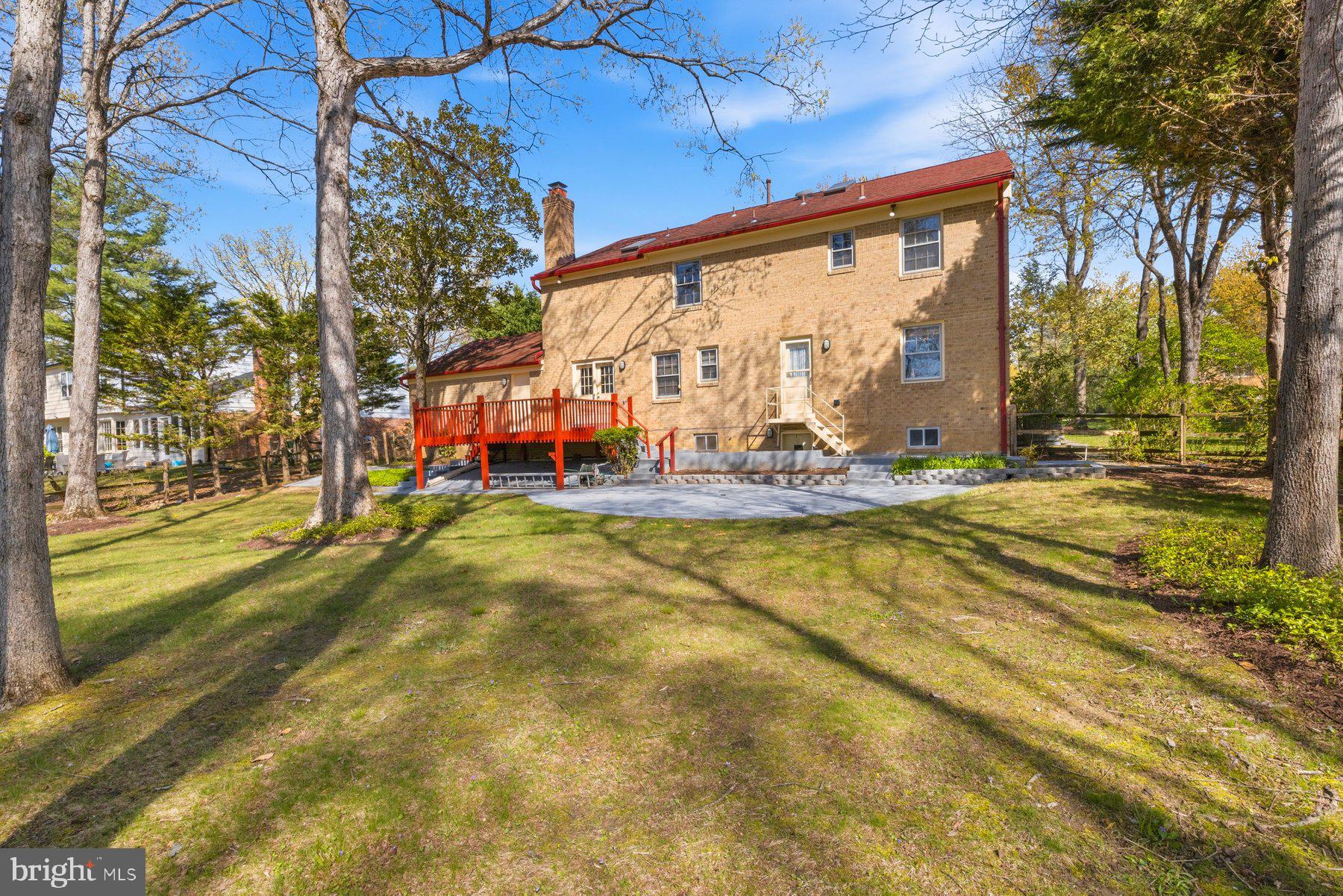 POTOMAC VILLAGE - Residential