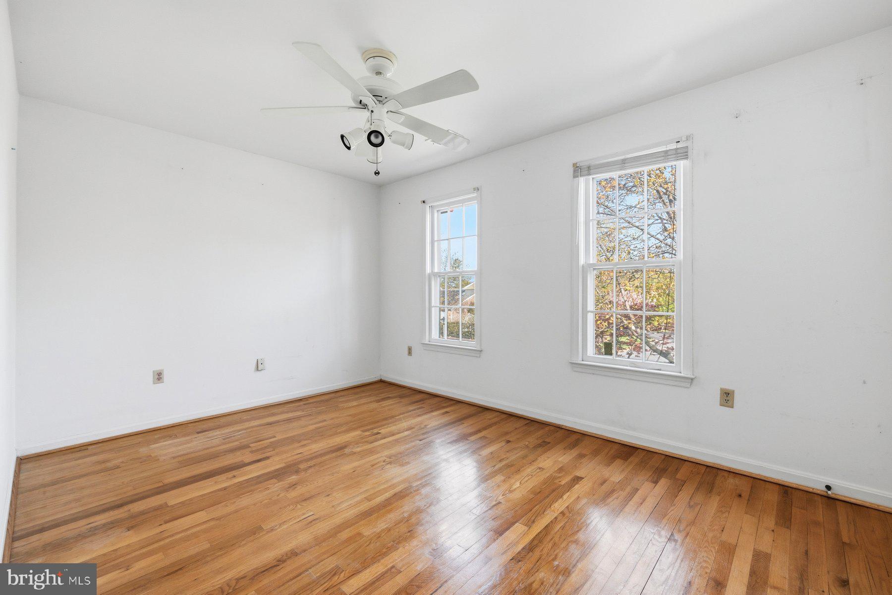 POTOMAC VILLAGE - Residential