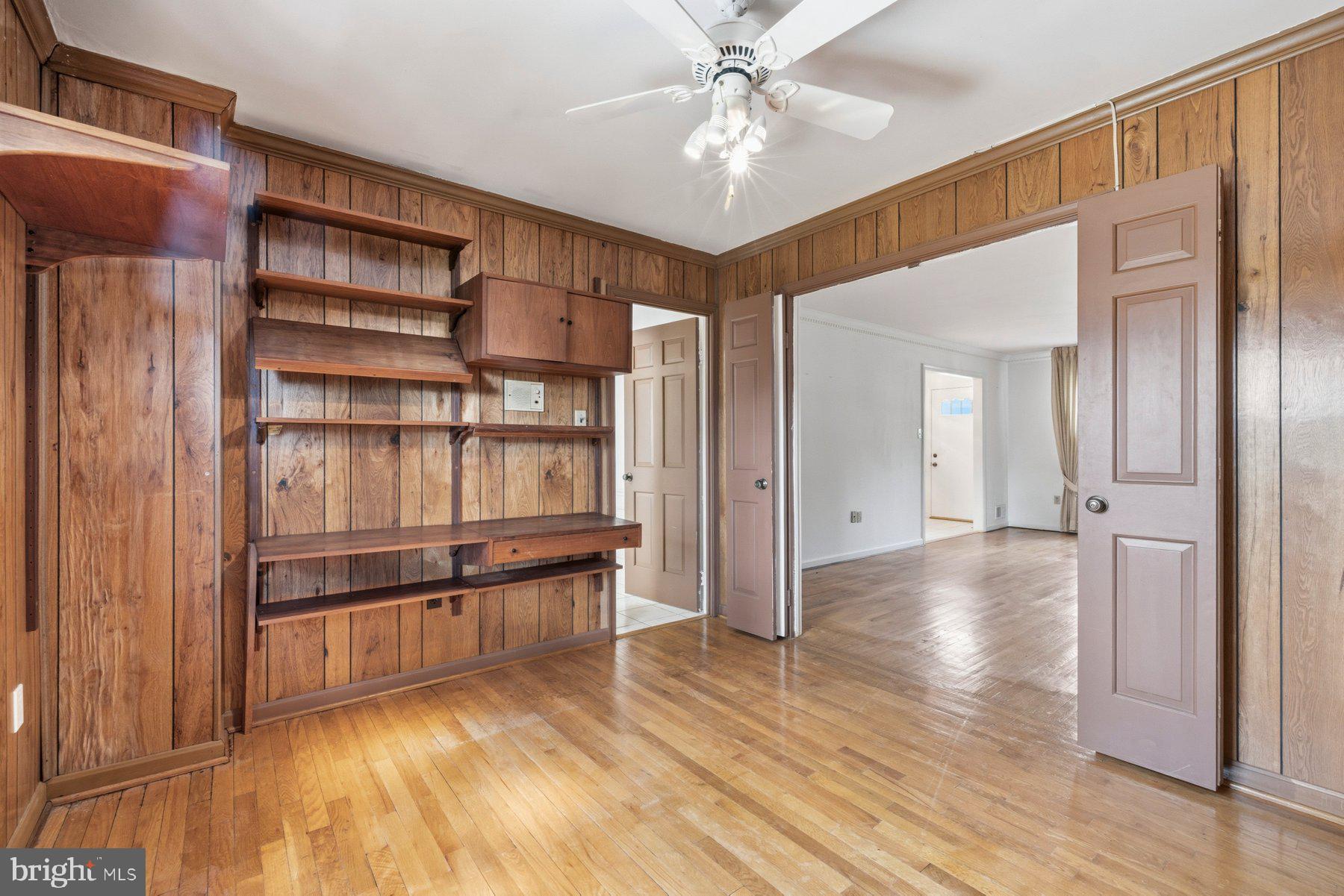 POTOMAC VILLAGE - Residential