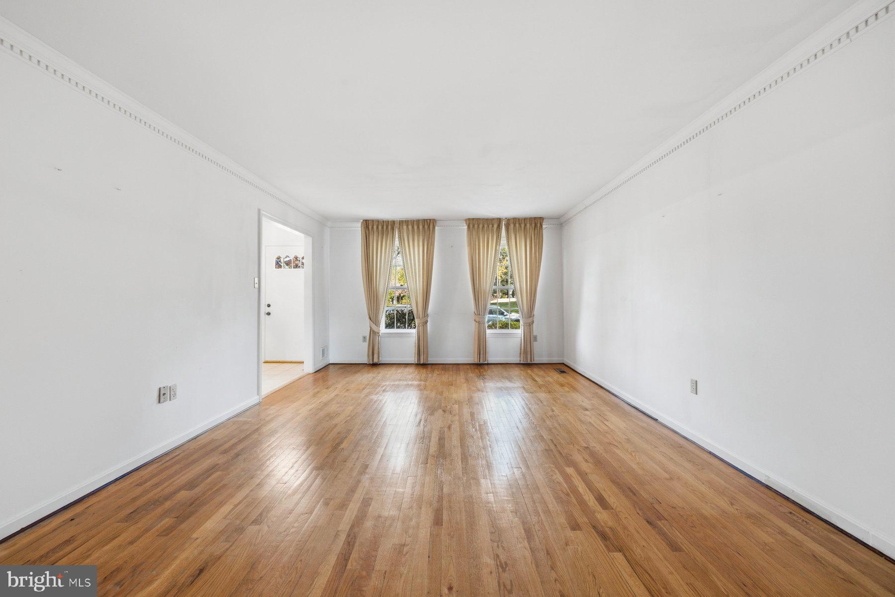 POTOMAC VILLAGE - Residential