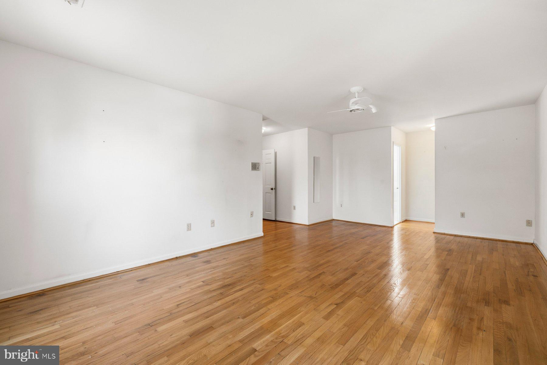 POTOMAC VILLAGE - Residential