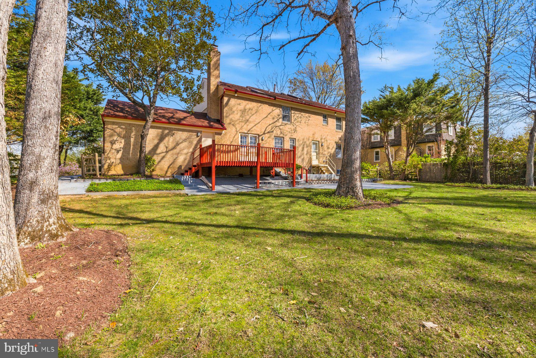 POTOMAC VILLAGE - Residential