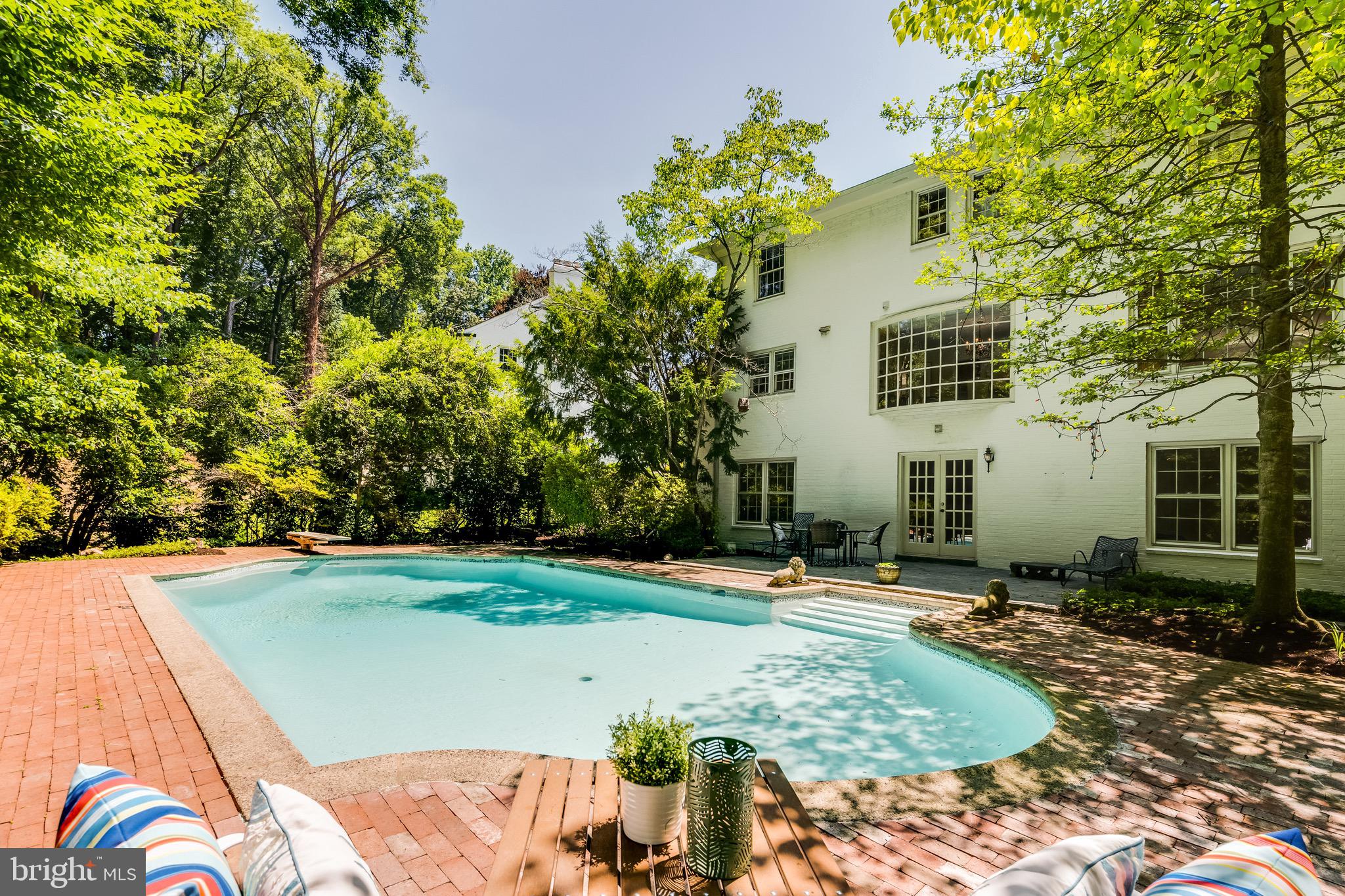 ARROWOOD - Residential