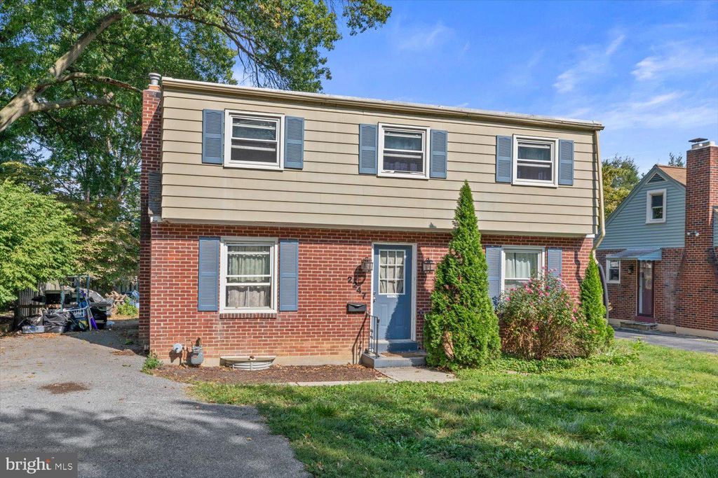 Photo of 2247 Manor Ridge Drive, Lancaster, PA 17603 (MLS # PALA2056316)