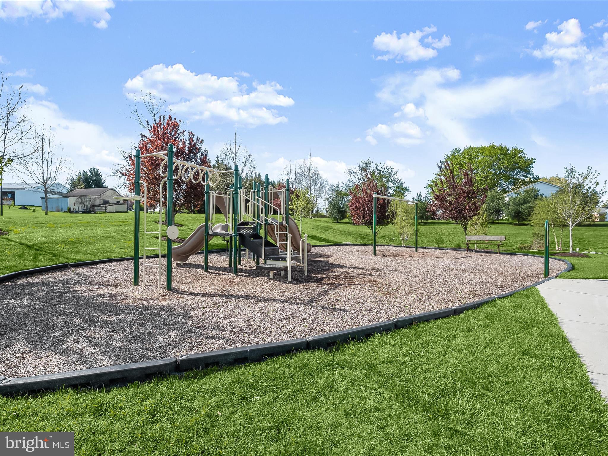 OAKDALE VILLAGE - Residential