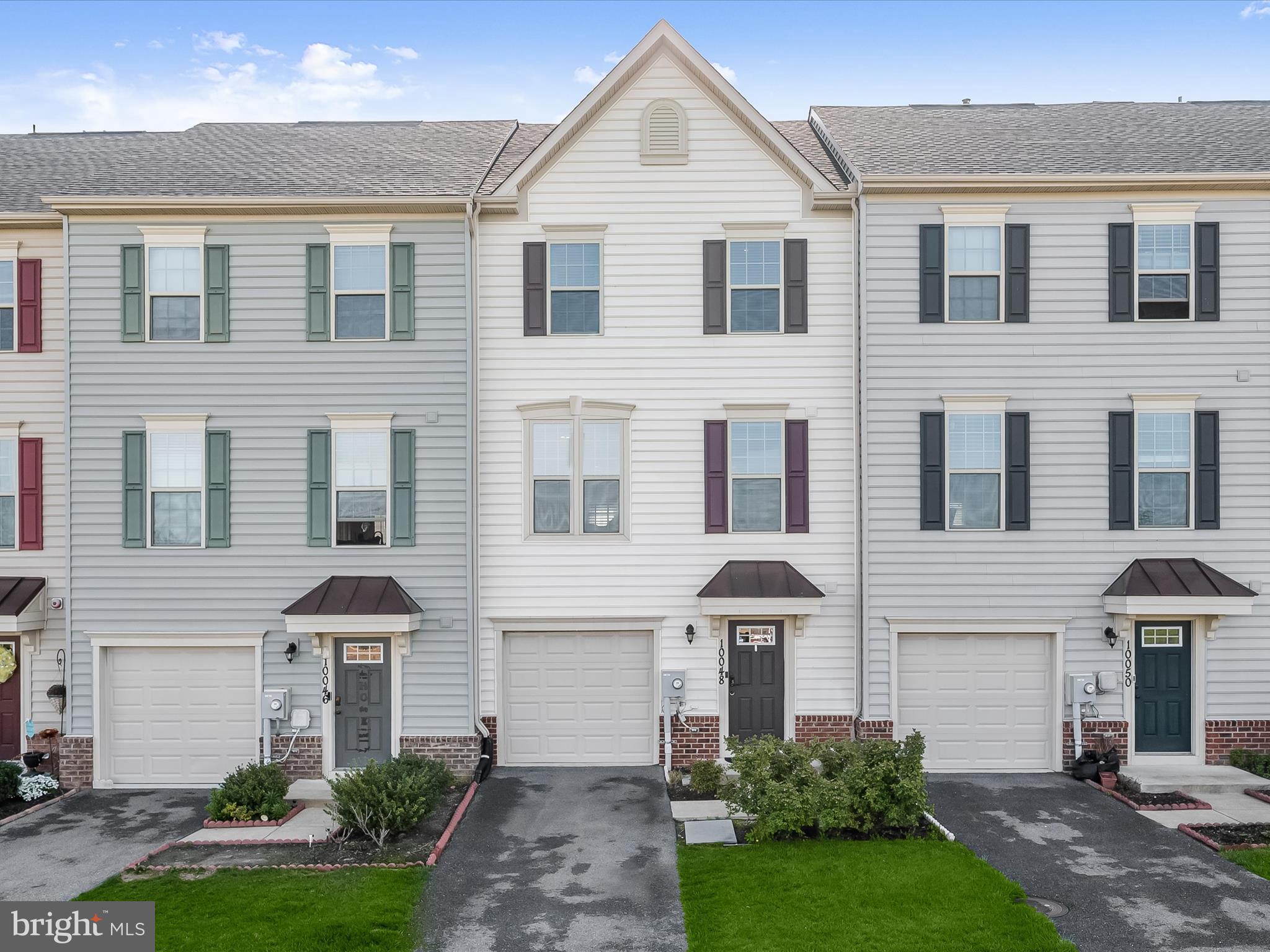 OAKDALE VILLAGE - Residential