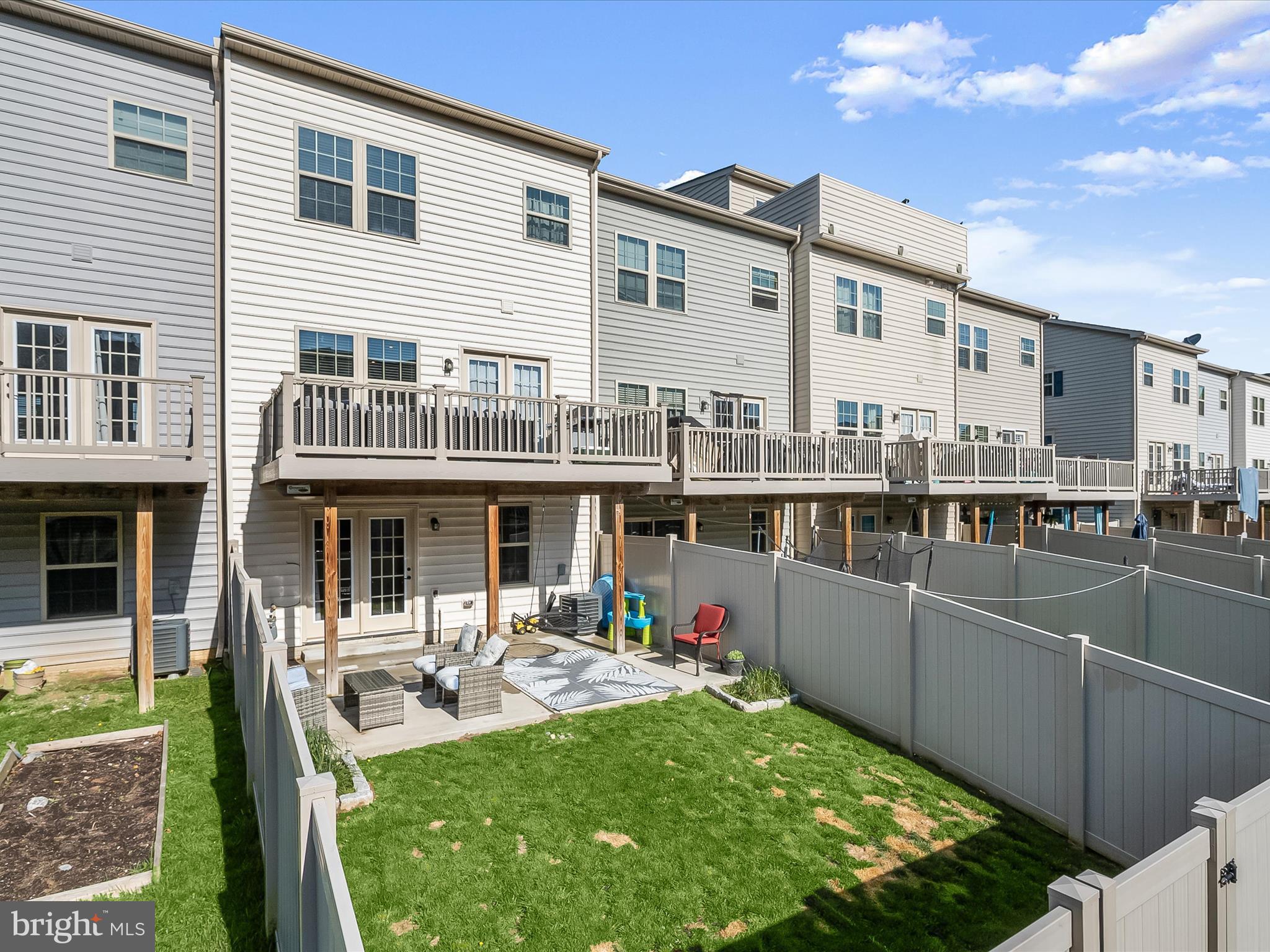 OAKDALE VILLAGE - Residential