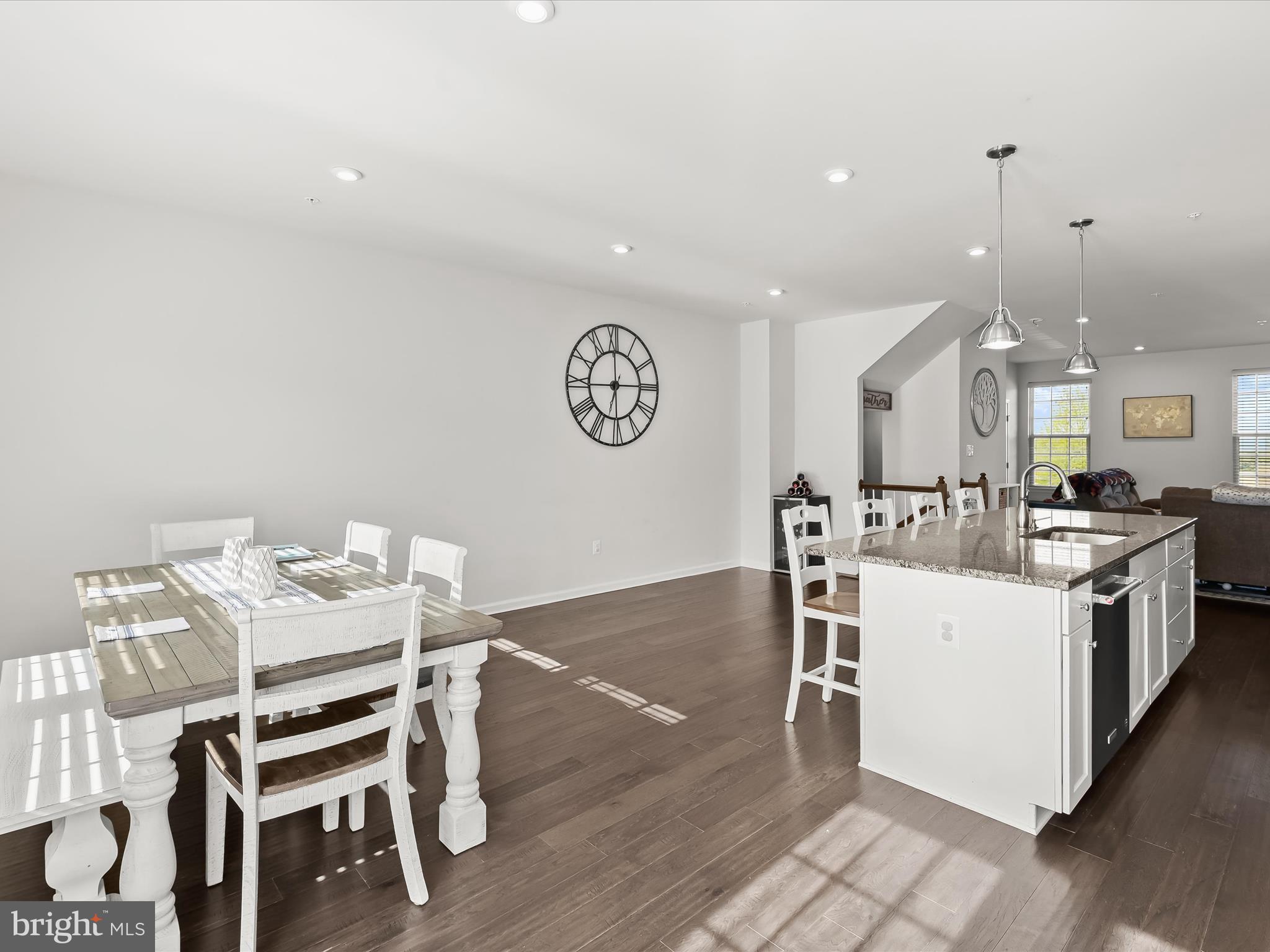 OAKDALE VILLAGE - Residential