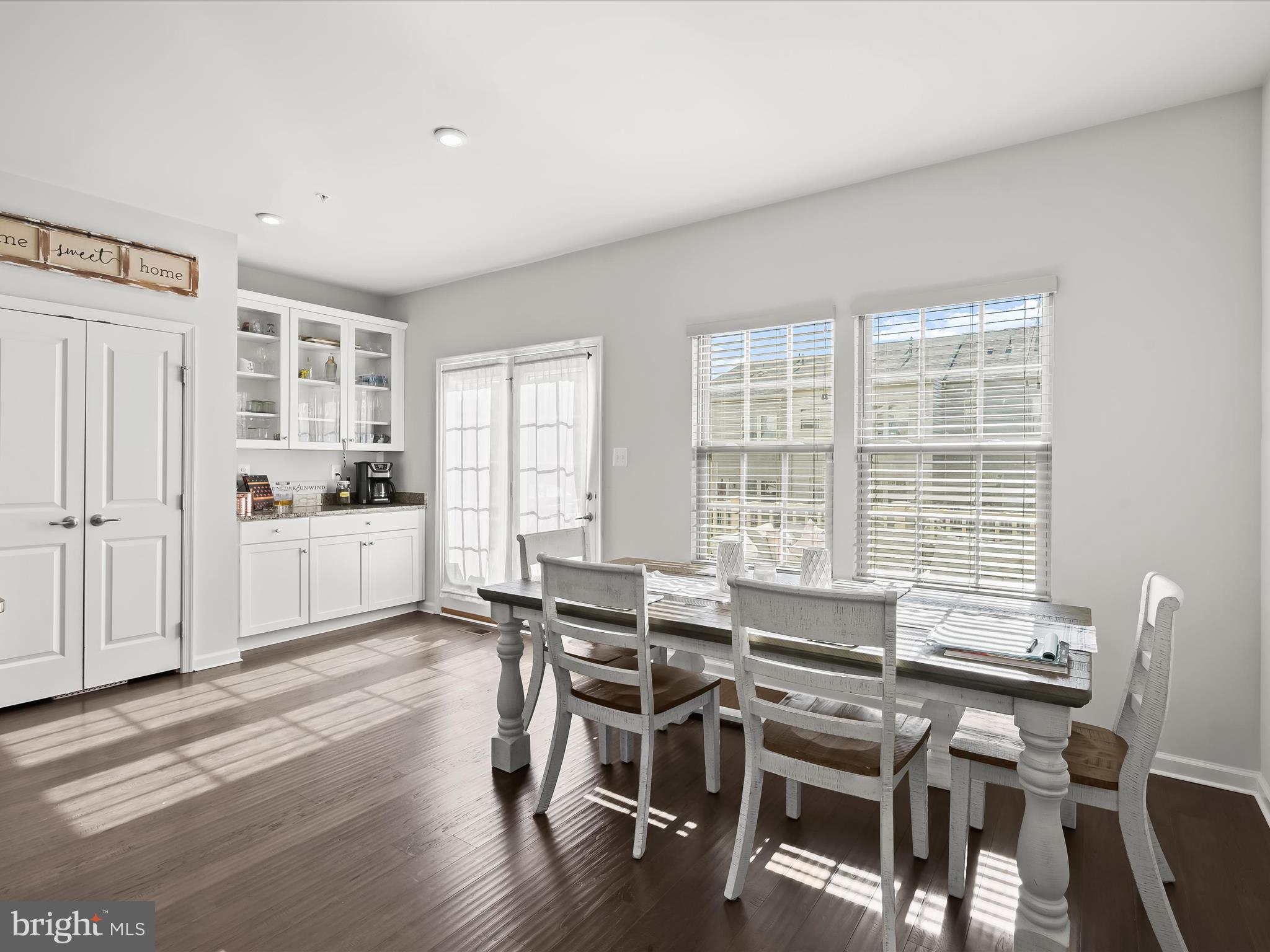 OAKDALE VILLAGE - Residential